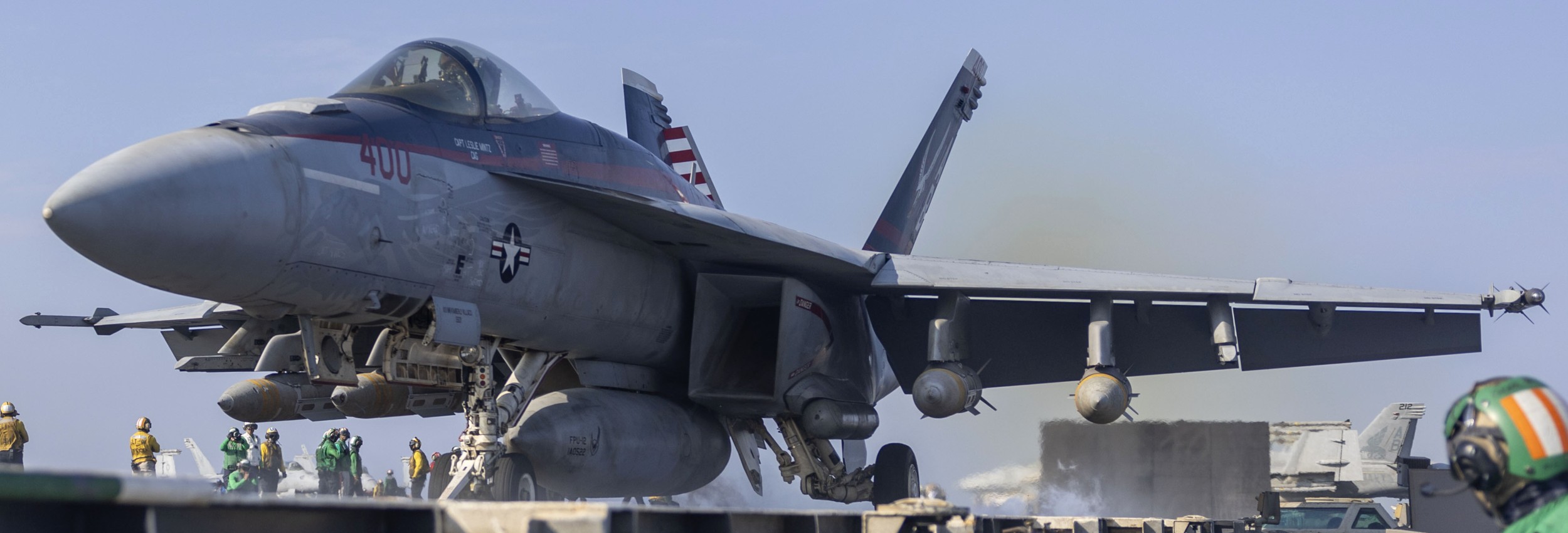 vfa-136 knighthawks strike fighter squadron f/a-18e super hornet cvw-1 cvn-75 uss harry s. truman 215