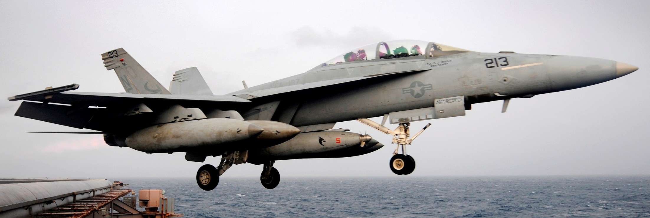 vfa-137 kestrels strike fighter squadron f/a-18f super hornet cvw-2 uss abraham lincoln cvn-72 2012 24