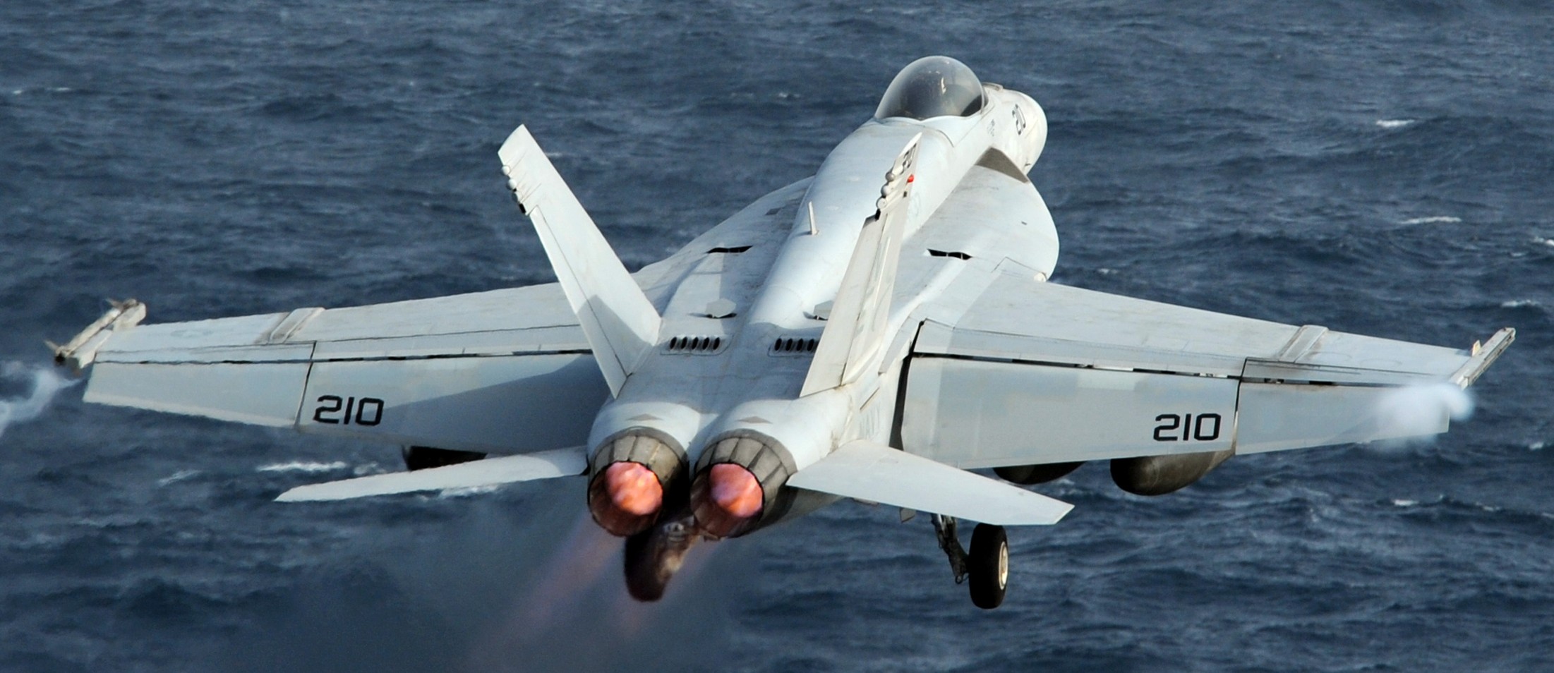 vfa-137 kestrels strike fighter squadron f/a-18e super hornet cvw-2 uss abraham lincoln cvn-72 2012 25