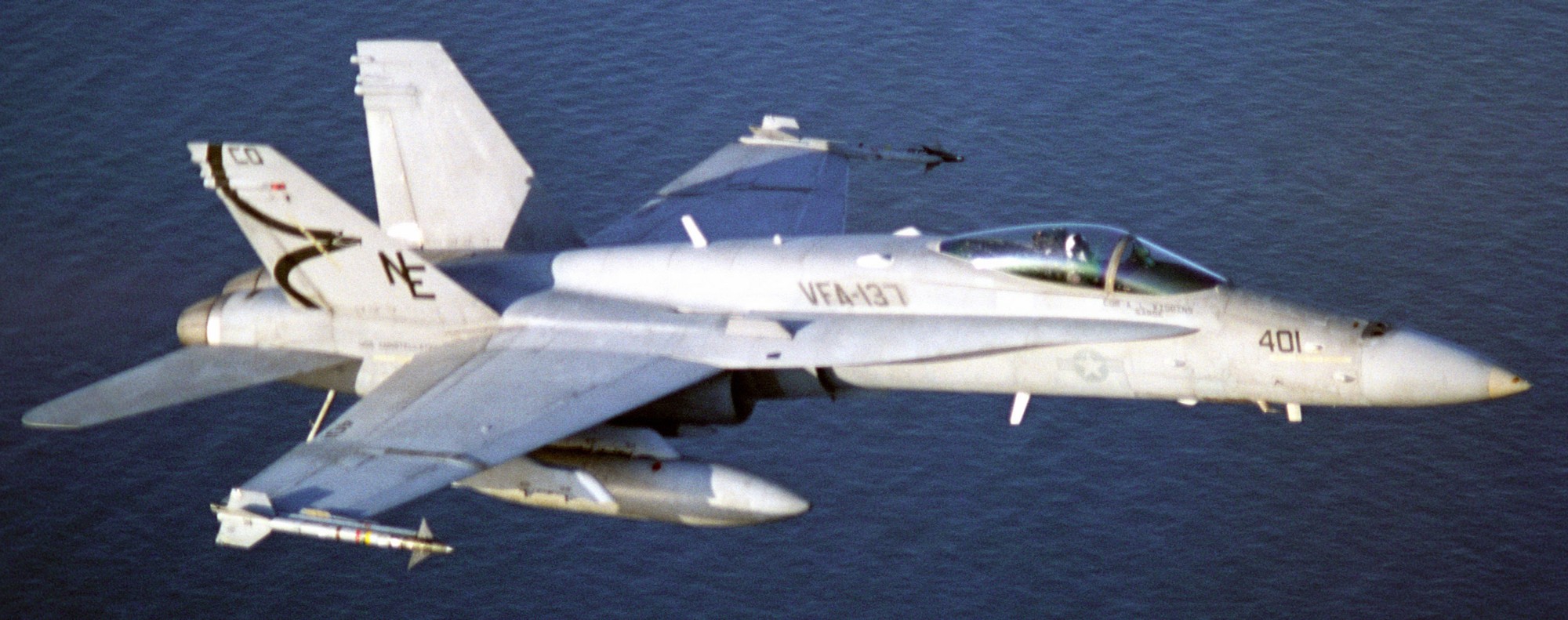 vfa-137 kestrels strike fighter squadron f/a-18c hornet cvw-2 1996 74