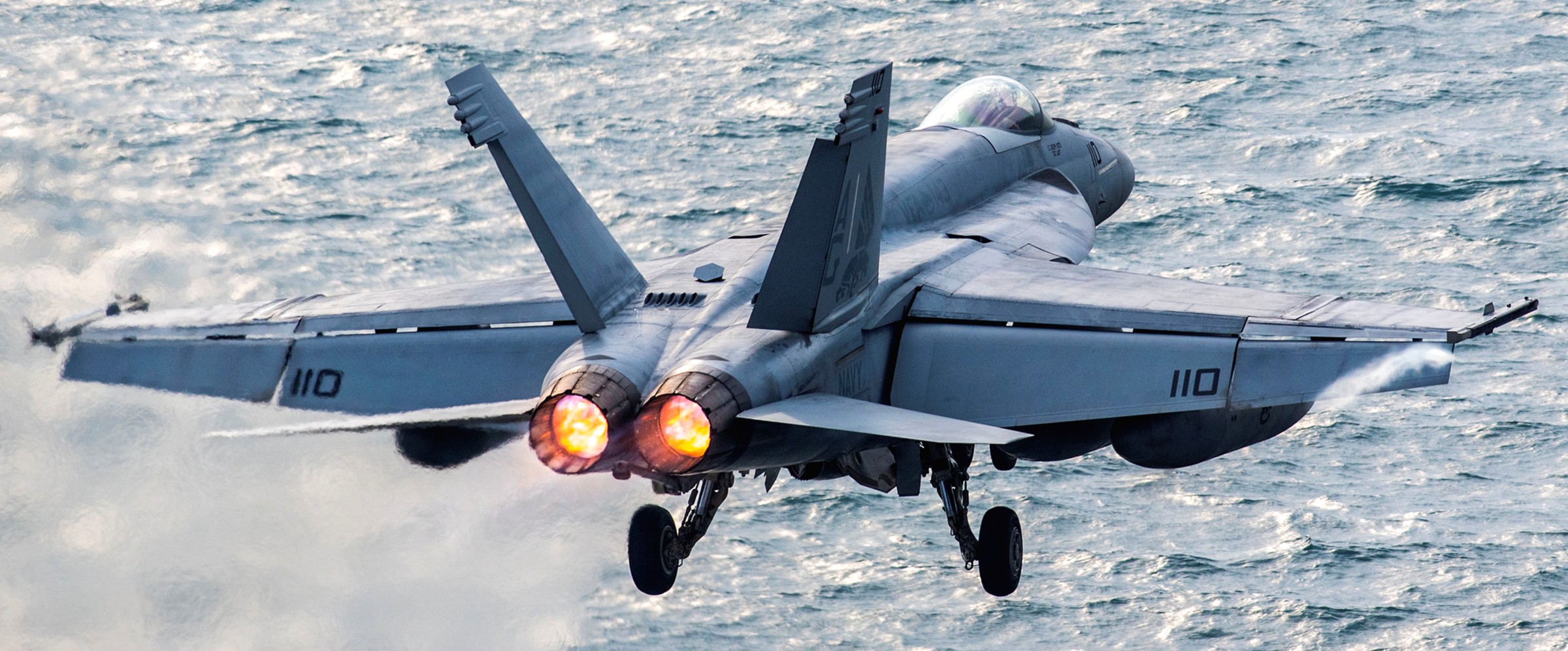 vfa-143 pukin dogs strike fighter squadron f/a-18e super hornet cvw-7 uss harry s. truman cvn-75 2015 08