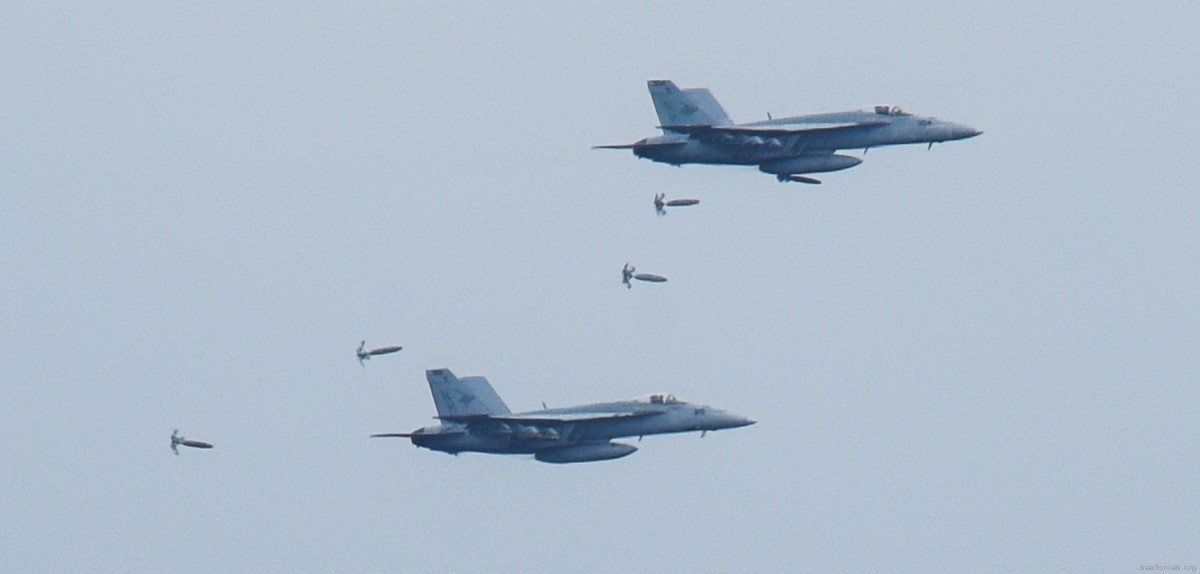 vfa-146 blue diamonds strike fighter squadron f/a-18e super hornet carrier air wing cvw-11 uss nimitz cvn-68 03