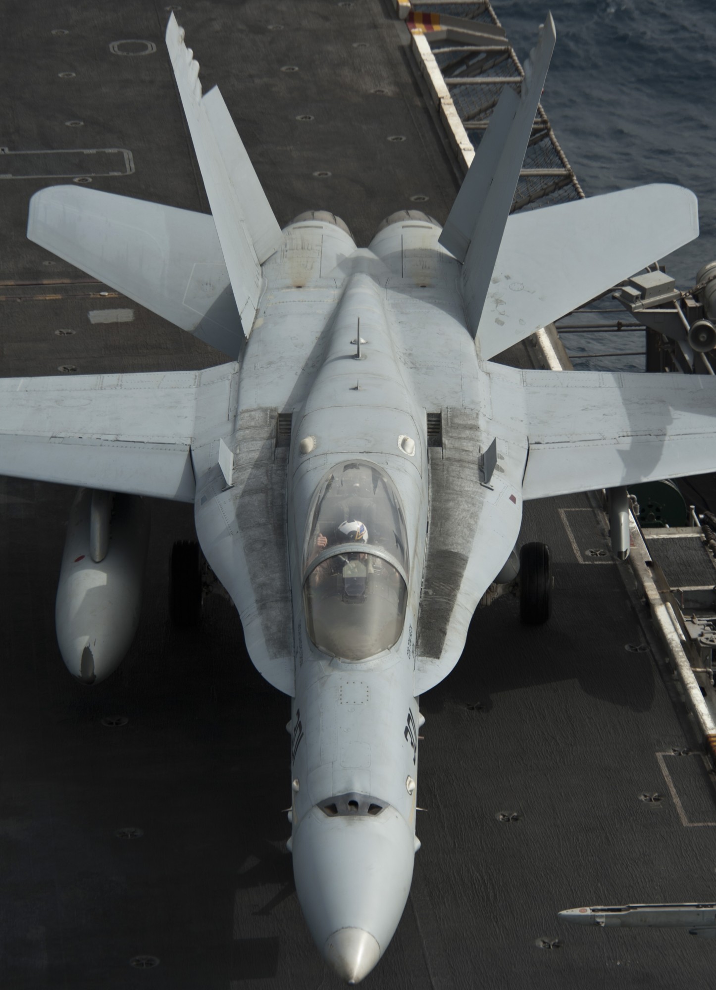 vfa-146 blue diamonds strike fighter squadron f/a-18c hornet cvw-11 uss nimitz cvn-68 08