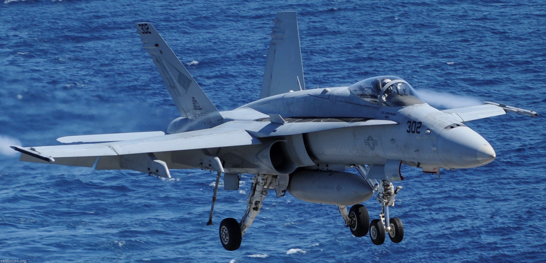 vfa-146 blue diamonds strike fighter squadron f/a-18c hornet carrier air wing cvw-11 uss nimitz cvn-68 15