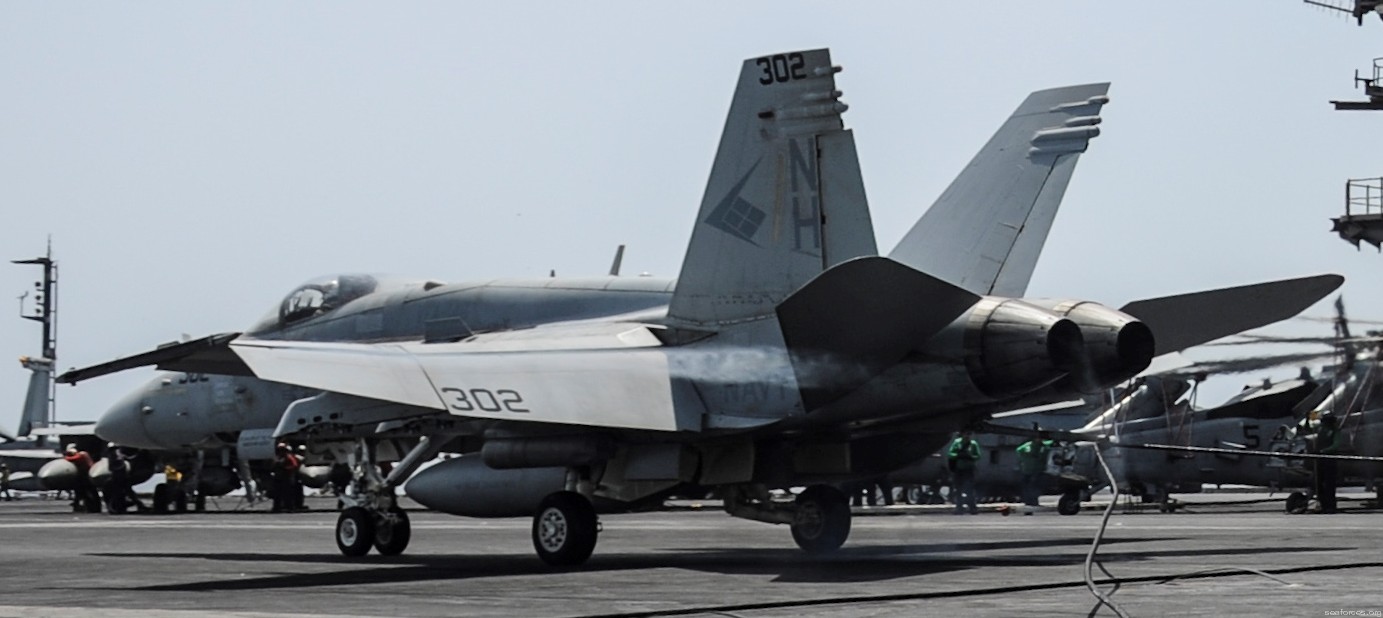vfa-146 blue diamonds strike fighter squadron f/a-18c hornet carrier air wing cvw-11 uss nimitz cvn-68 44