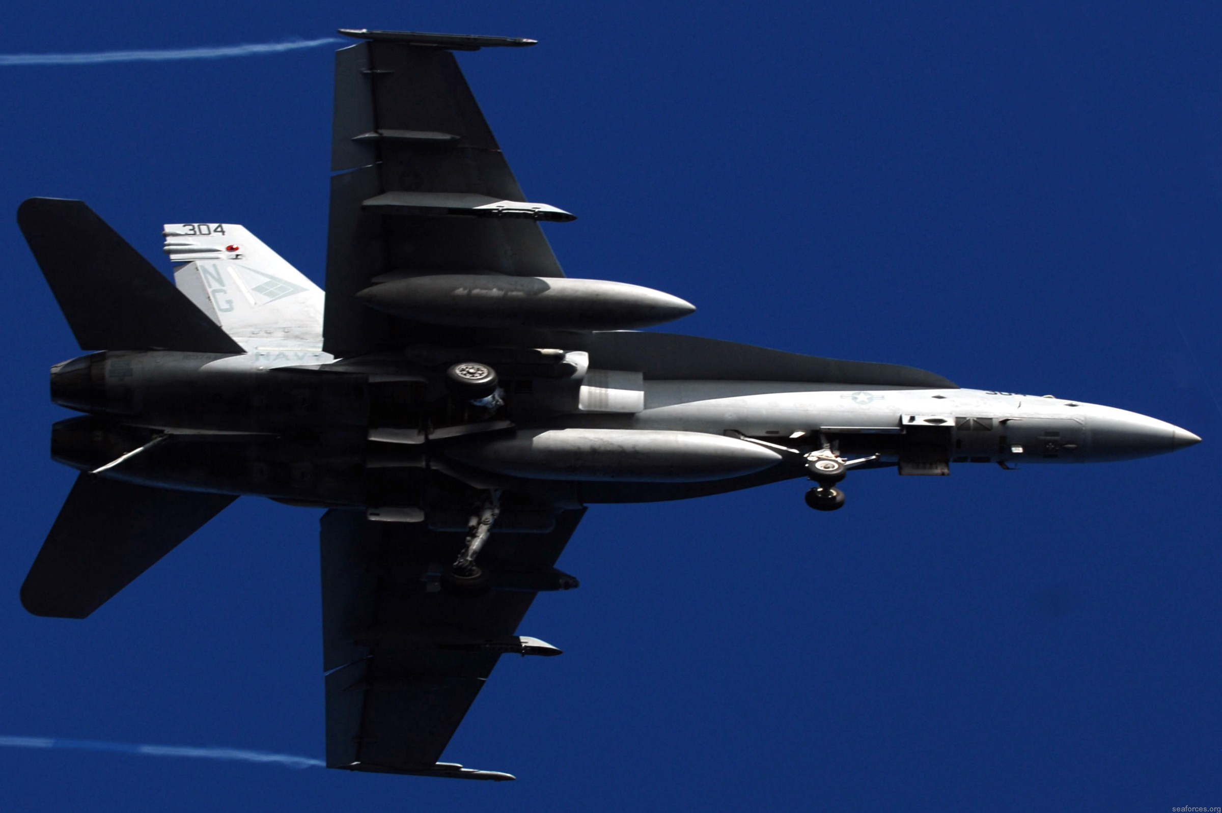 vfa-146 blue diamonds strike fighter squadron f/a-18c hornet carrier air wing cvw-9 uss john c. stennis cvn-74 114