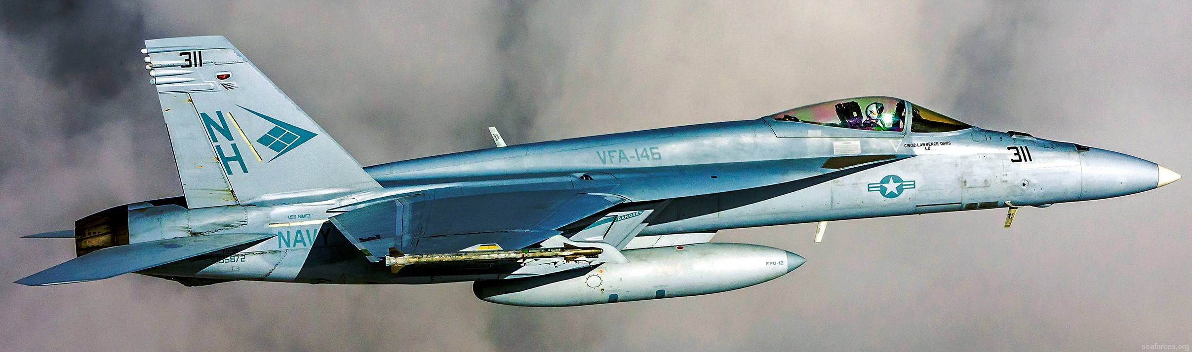 vfa-146 blue diamonds strike fighter squadron f/a-18e super hornet carrier air wing cvw-11 uss nimitz cvn-68 136