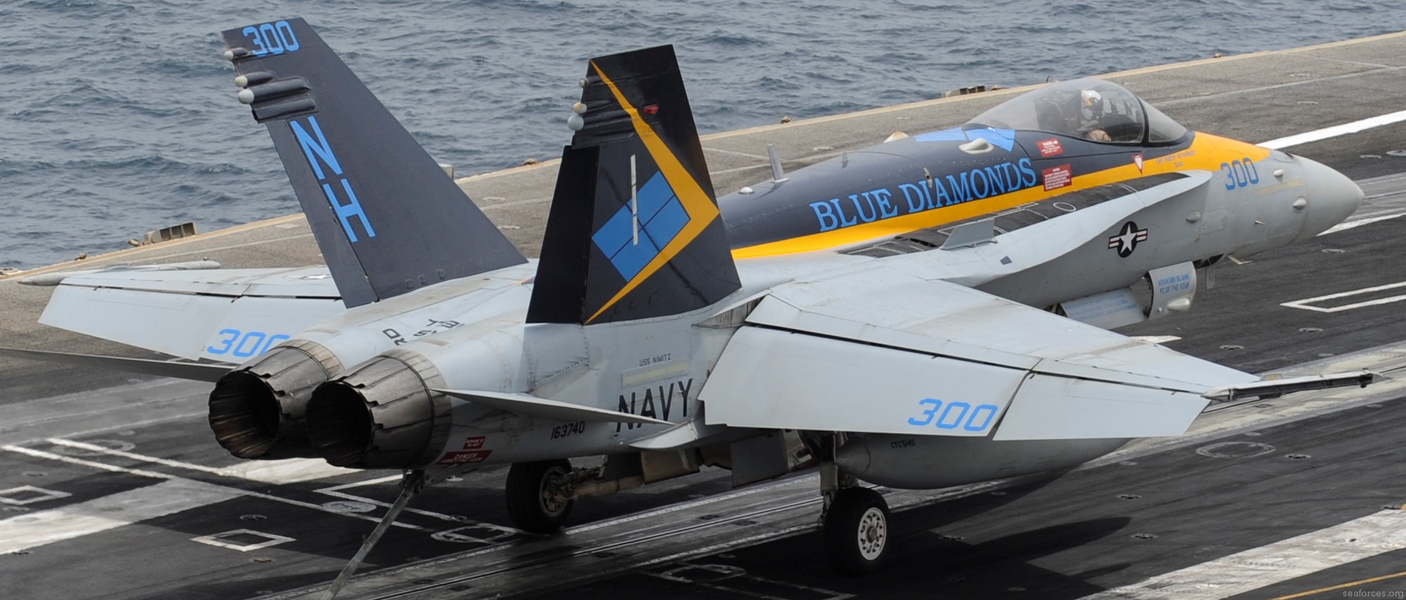 vfa-146 blue diamonds strike fighter squadron f/a-18c hornet carrier air wing cvw-11 uss nimitz cvn-68 146 cag
