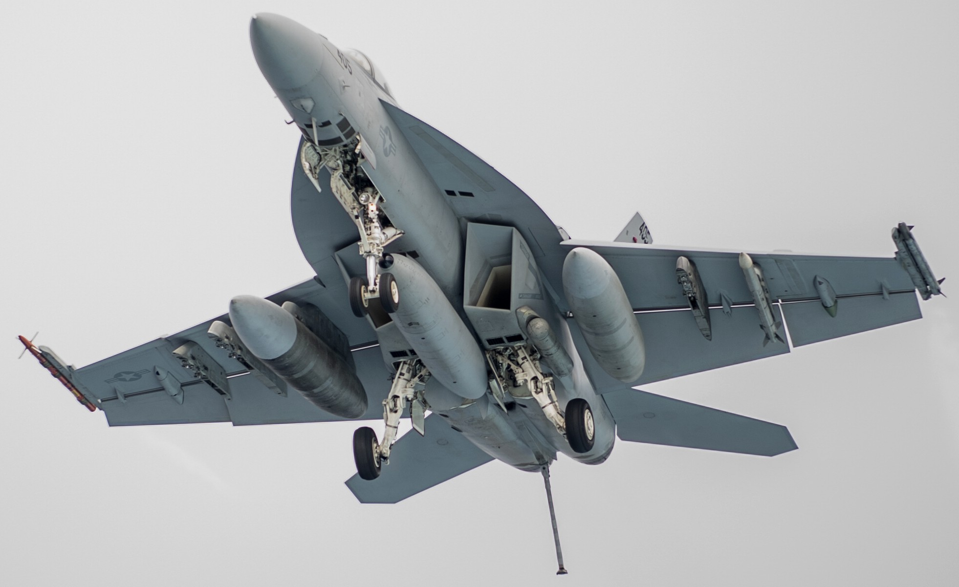 vfa-146 blue diamonds strike fighter squadron f/a-18e super hornet cvn-68 uss nimitz 204