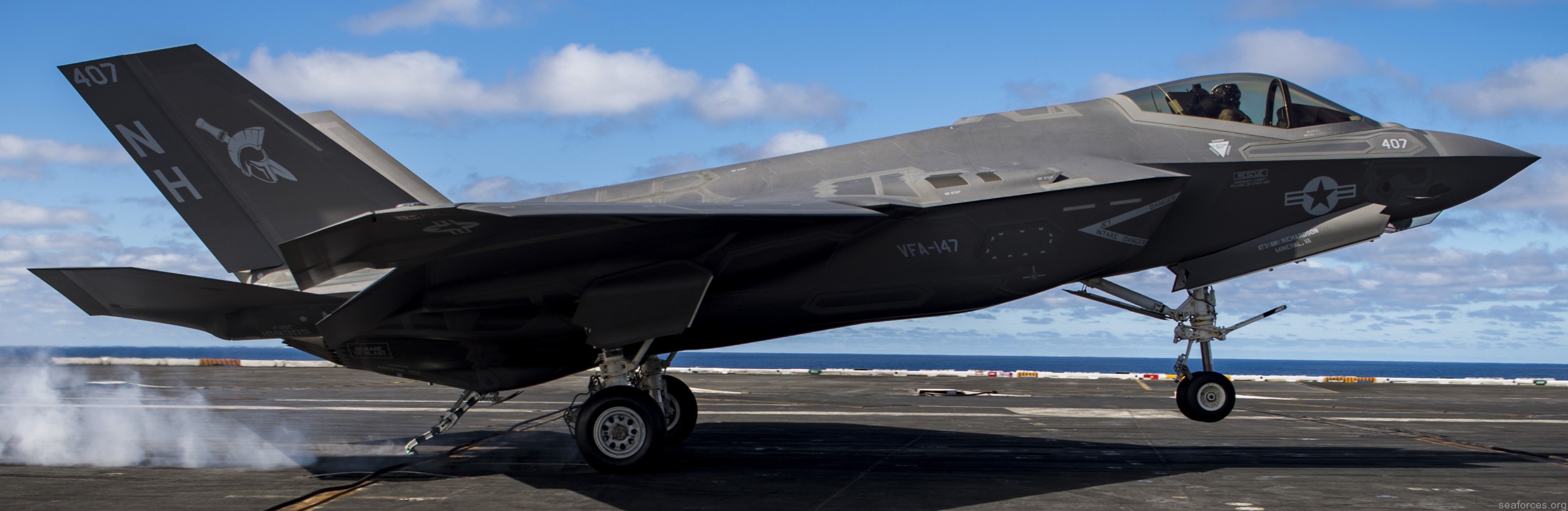 vfa-147 argonauts f-35c lightning ii jsf strike fighter squadron navy 07 uss carl vinson cvn-70