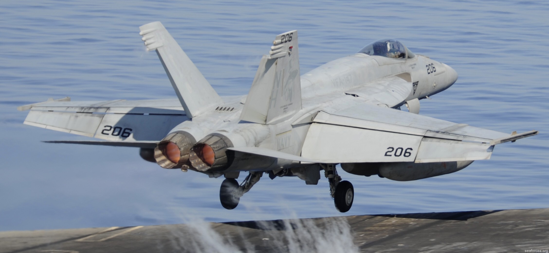 vfa-147 argonauts f/a-18e super hornet strike fighter squadron cvw-11 uss nimitz cvn-68 64