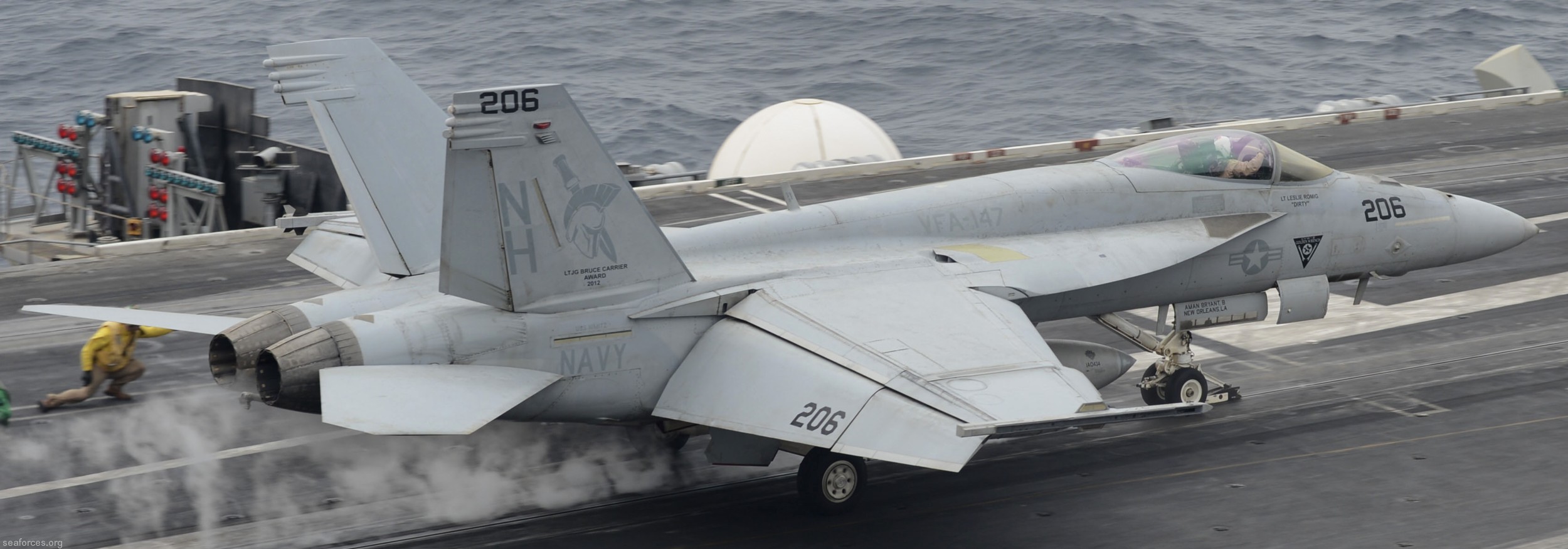 vfa-147 argonauts f/a-18e super hornet strike fighter squadron cvw-11 uss nimitz cvn-68 92