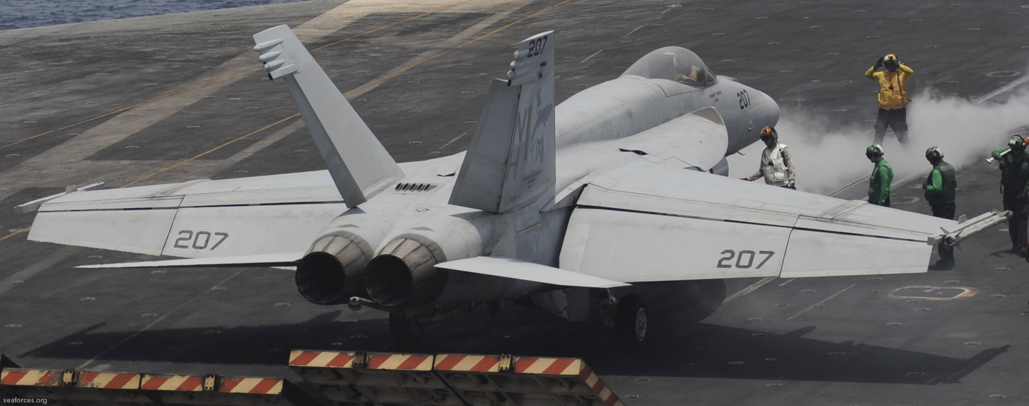 vfa-147 argonauts f/a-18e super hornet strike fighter squadron cvw-11 uss nimitz cvn-68 103
