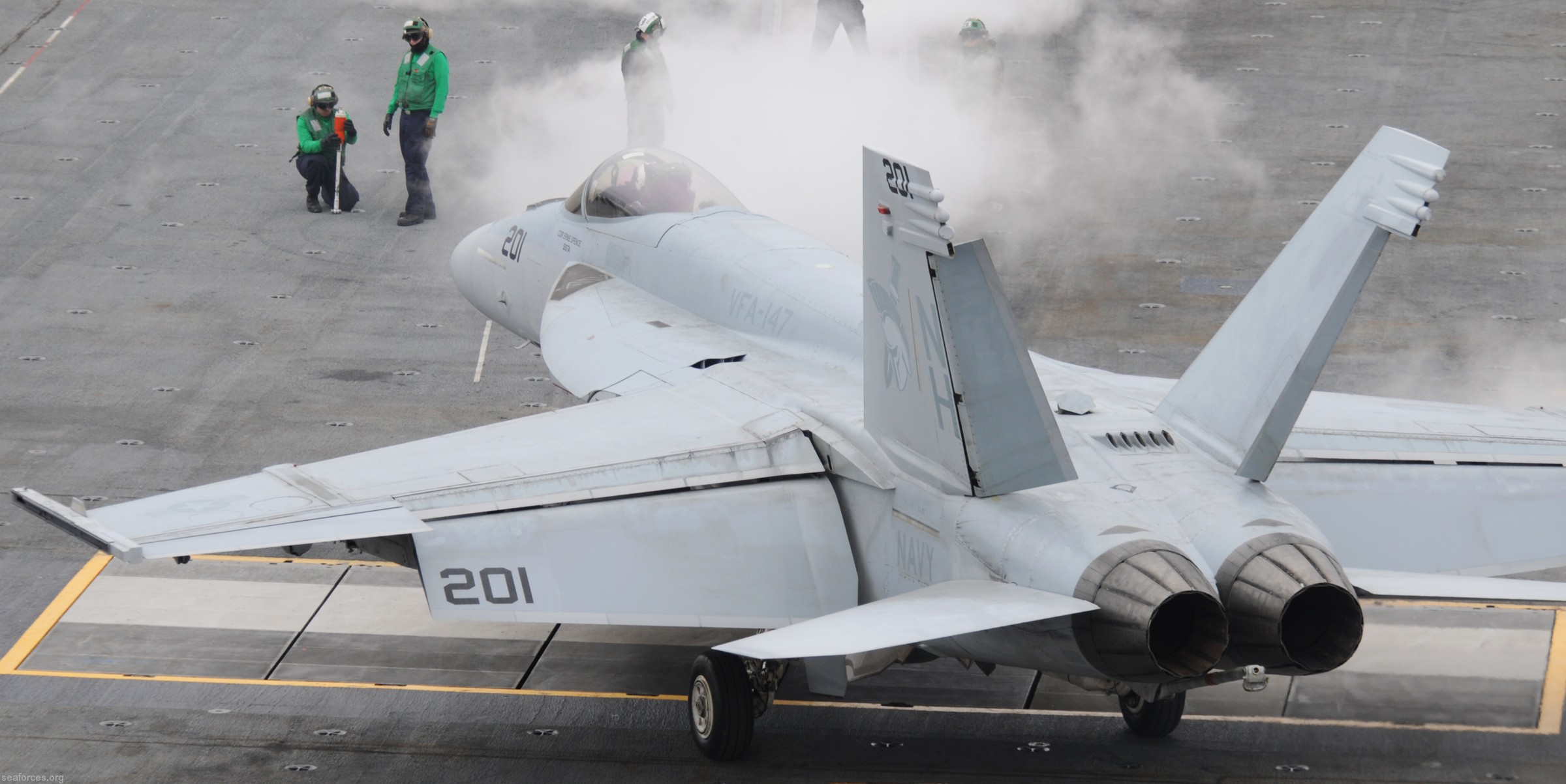 vfa-147 argonauts f/a-18e super hornet strike fighter squadron carrier air wing cvw-11 uss nimitz cvn-68 125