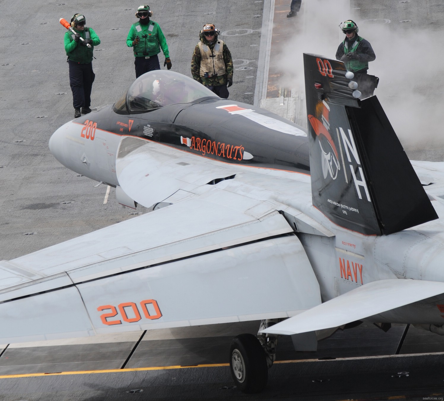 vfa-147 argonauts f/a-18e super hornet strike fighter squadron cvw-11 uss nimitz cvn-68 126