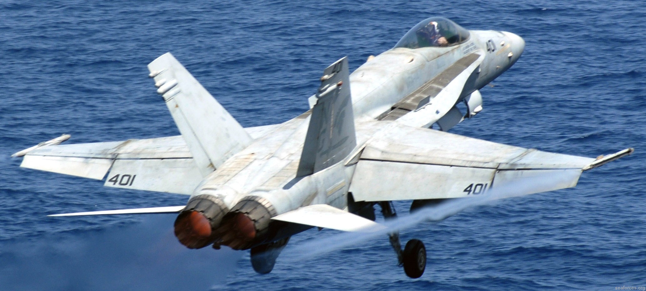vfa-147 argonauts f/a-18c hornet strike fighter squadron cvw-9 uss john c. stennis cvn-74 155