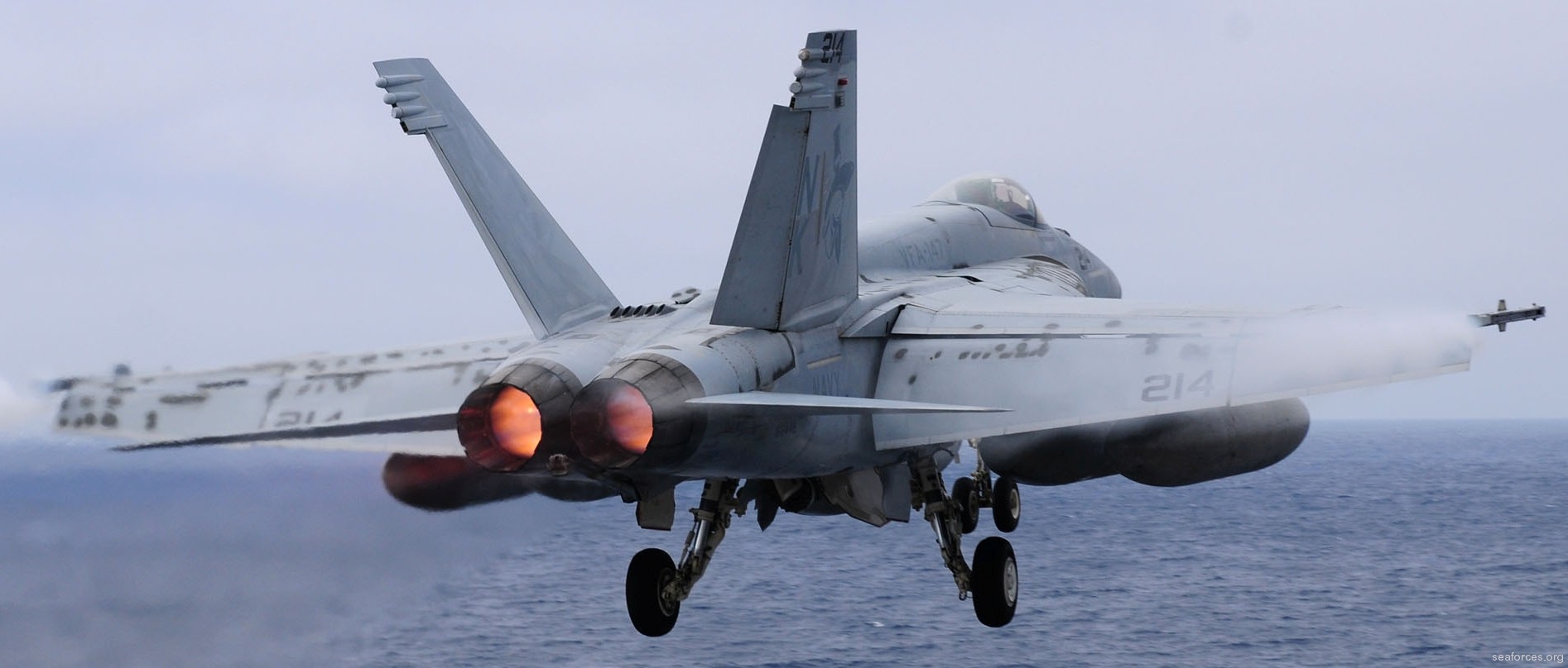 vfa-147 argonauts f/a-18e super hornet strike fighter squadron cvw-14 uss ronald reagan cvn-76 237