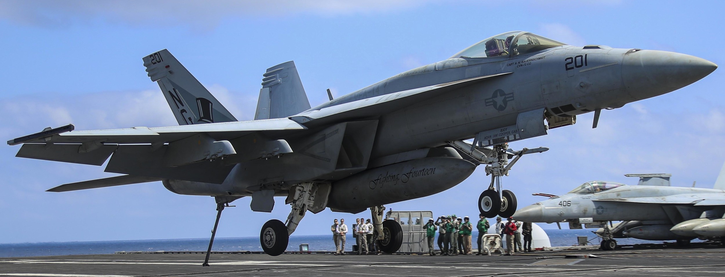 vfa-14 tophatters strike fighter squadron f/a-18e super hornet cvn-72 uss abraham lincoln cvw-9 us navy 70