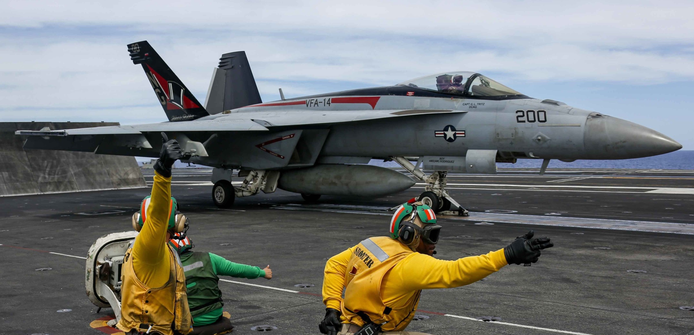 vfa-14 tophatters strike fighter squadron f/a-18e super hornet cvn-72 uss abraham lincoln cvw-9 us navy 80