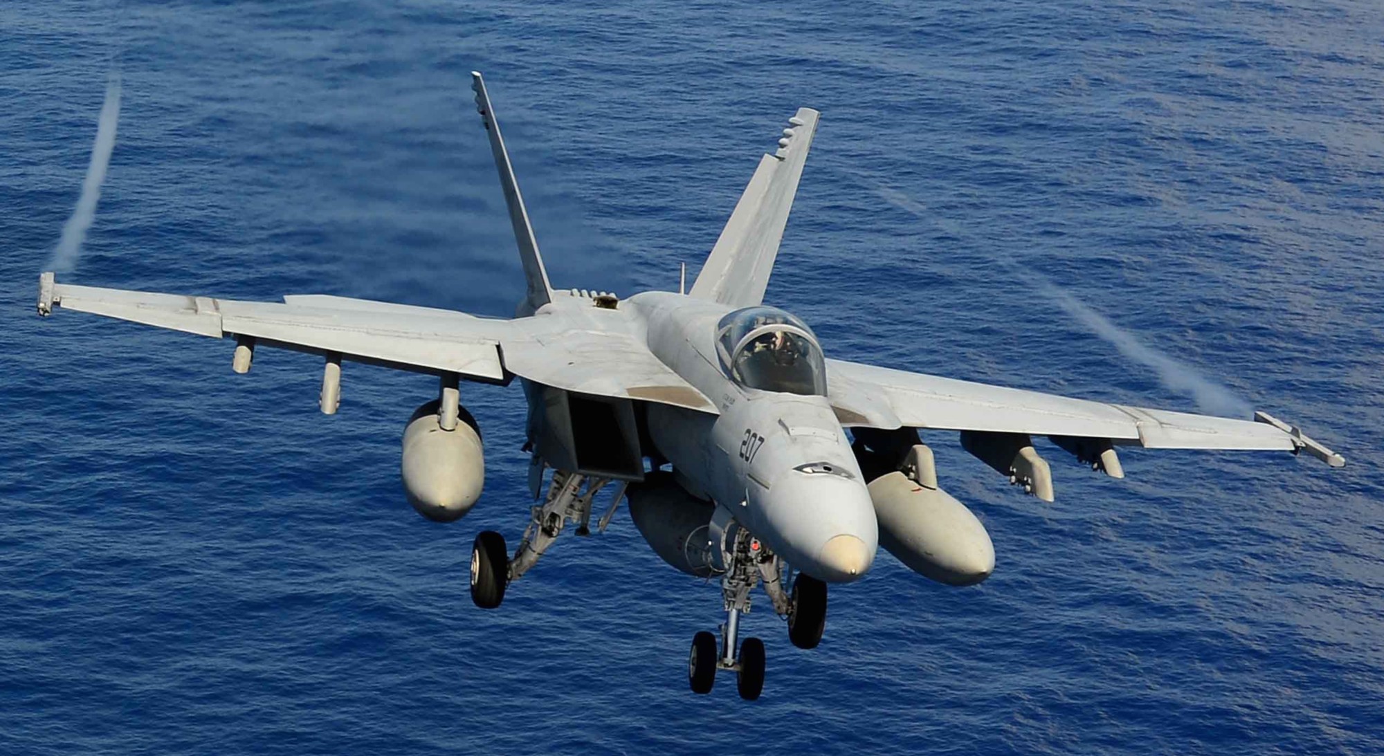 vfa-14 tophatters strike fighter squadron f/a-18e super hornet cvn-74 uss john c. stennis cvw-9 us navy 33