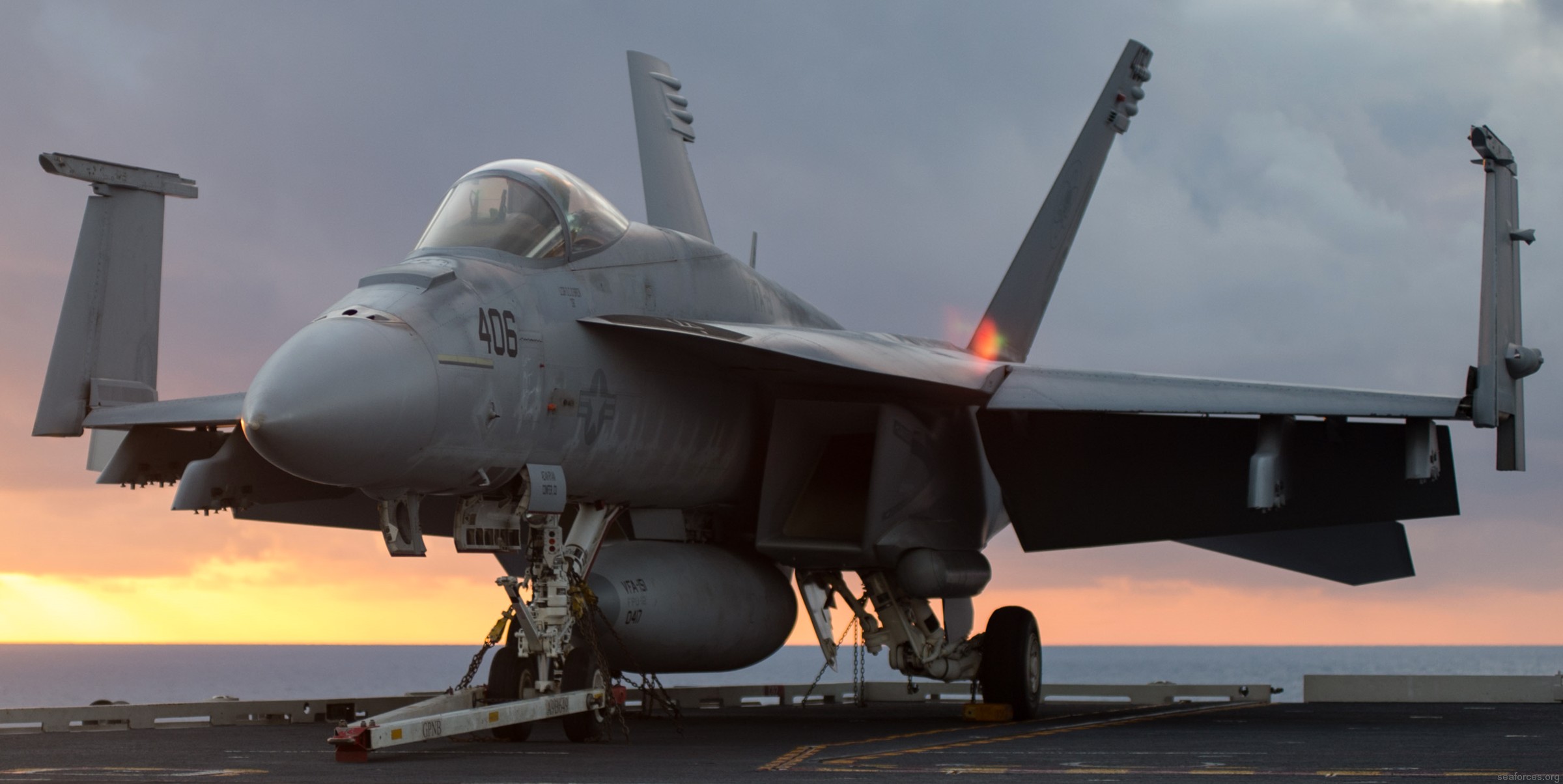 vfa-151 vigilantes strike fighter squadron navy f/a-18e super hornet carrier air wing cvw-9 uss john c. stennis cvn-74 14