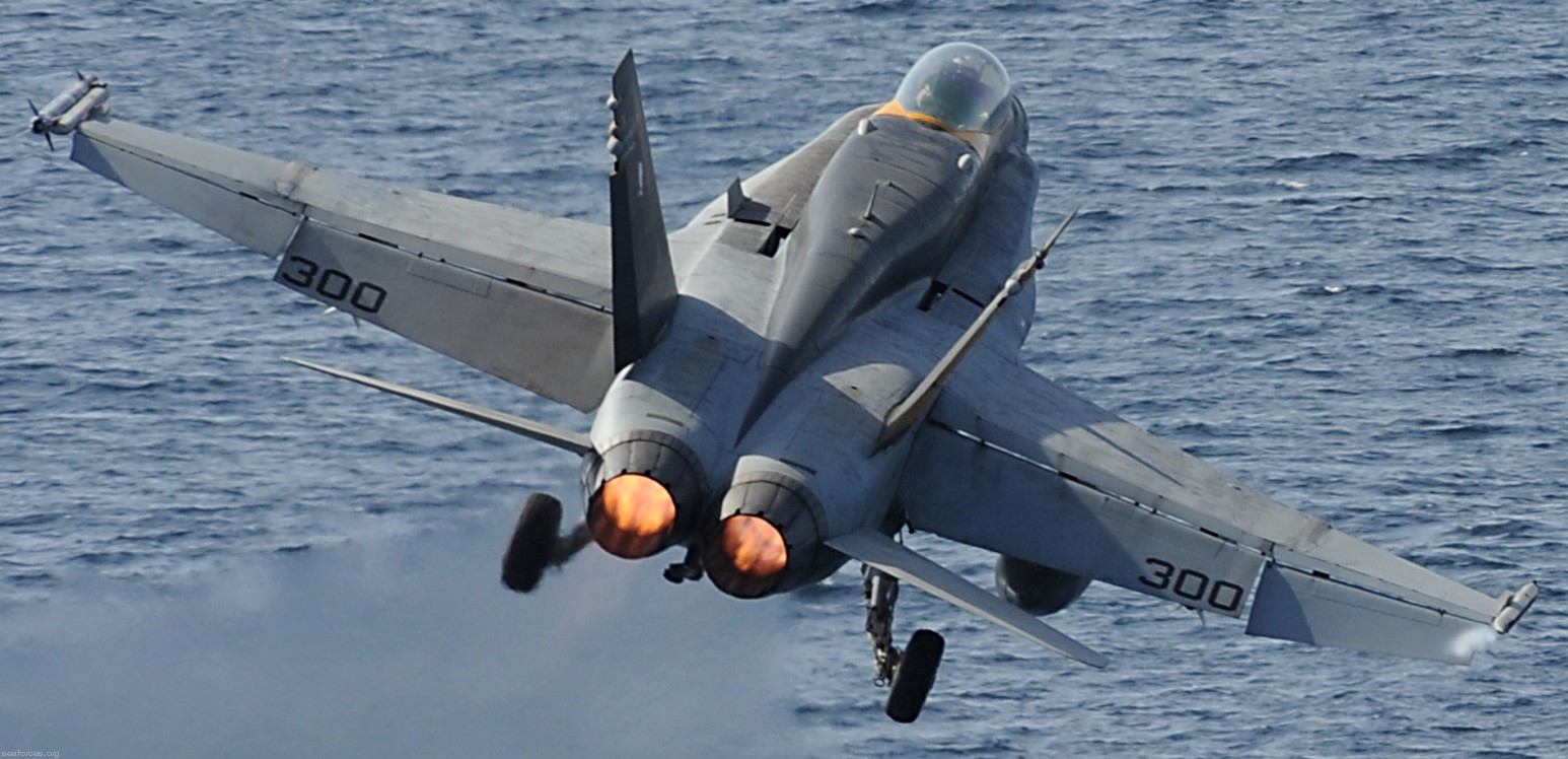 vfa-151 vigilantes strike fighter squadron navy f/a-18c hornet carrier air wing cvw-2 uss abraham lincoln cvn-72 43