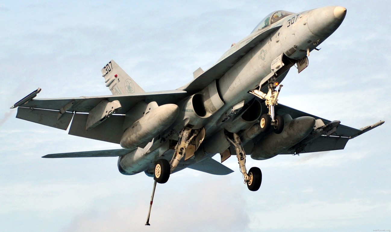 vfa-151 vigilantes strike fighter squadron navy f/a-18c hornet carrier air wing cvw-2 uss abraham lincoln cvn-72 54