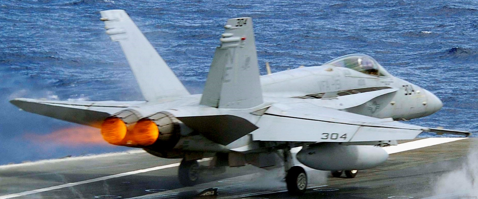 vfa-151 vigilantes strike fighter squadron navy f/a-18c hornet carrier air wing cvw-2 uss abraham lincoln cvn-72 67