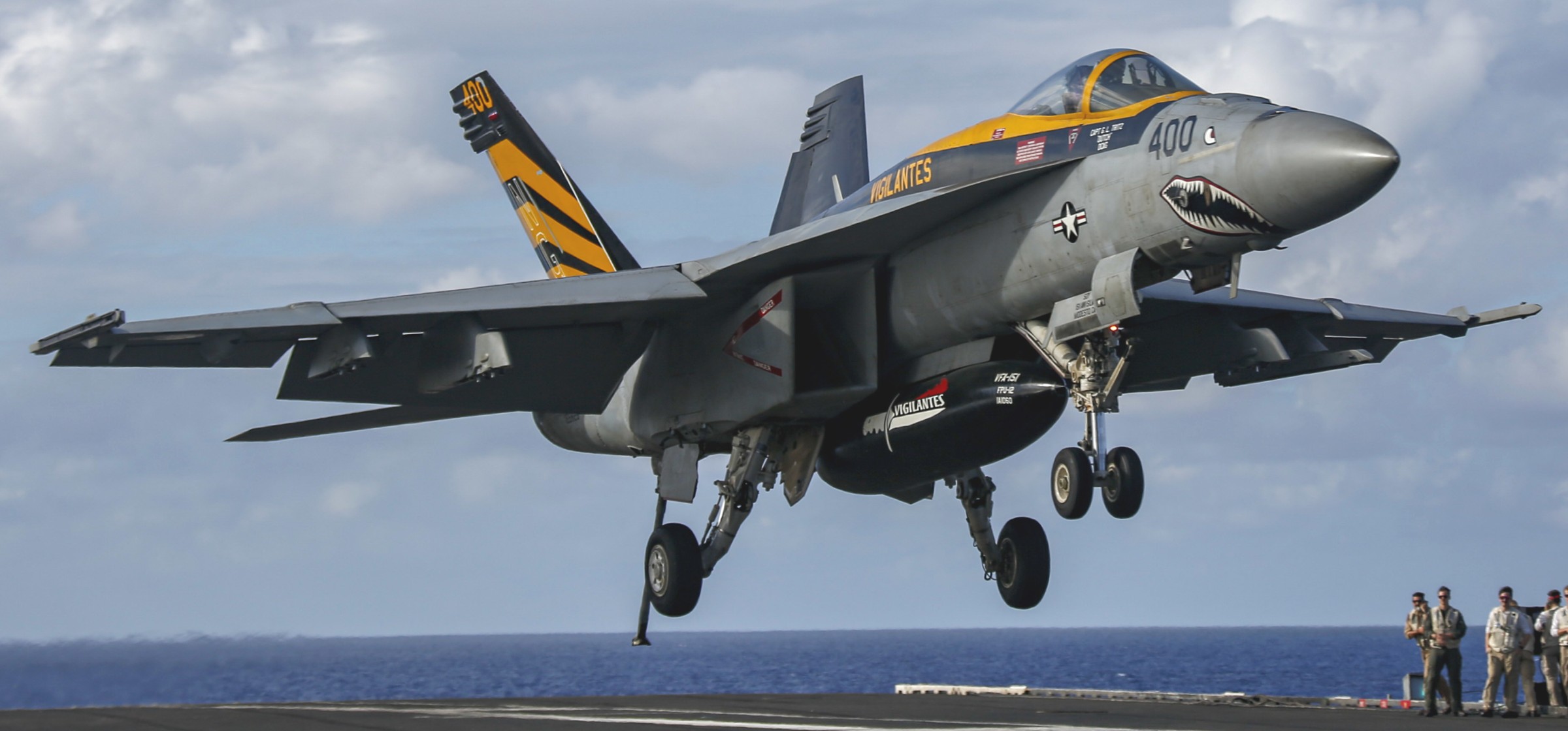 vfa-151 vigilantes strike fighter squadron navy f/a-18c hornet carrier air wing cvw-2 uss abraham lincoln cvn-72 83