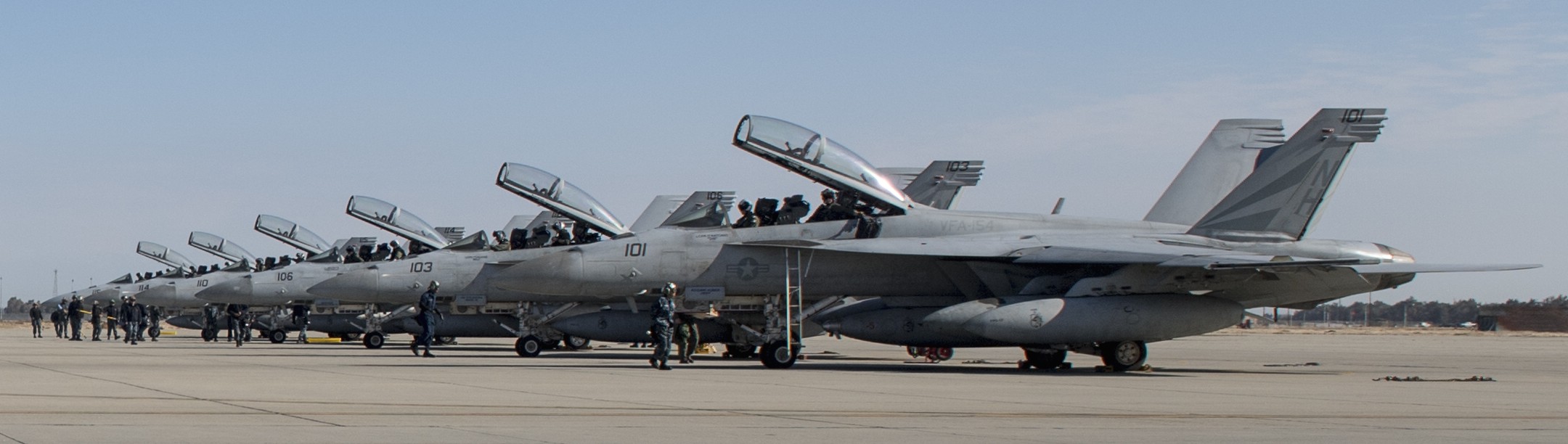 vfa-154 black knights strike fighter squadron navy f/a-18f super hornet 08 nas lemoore