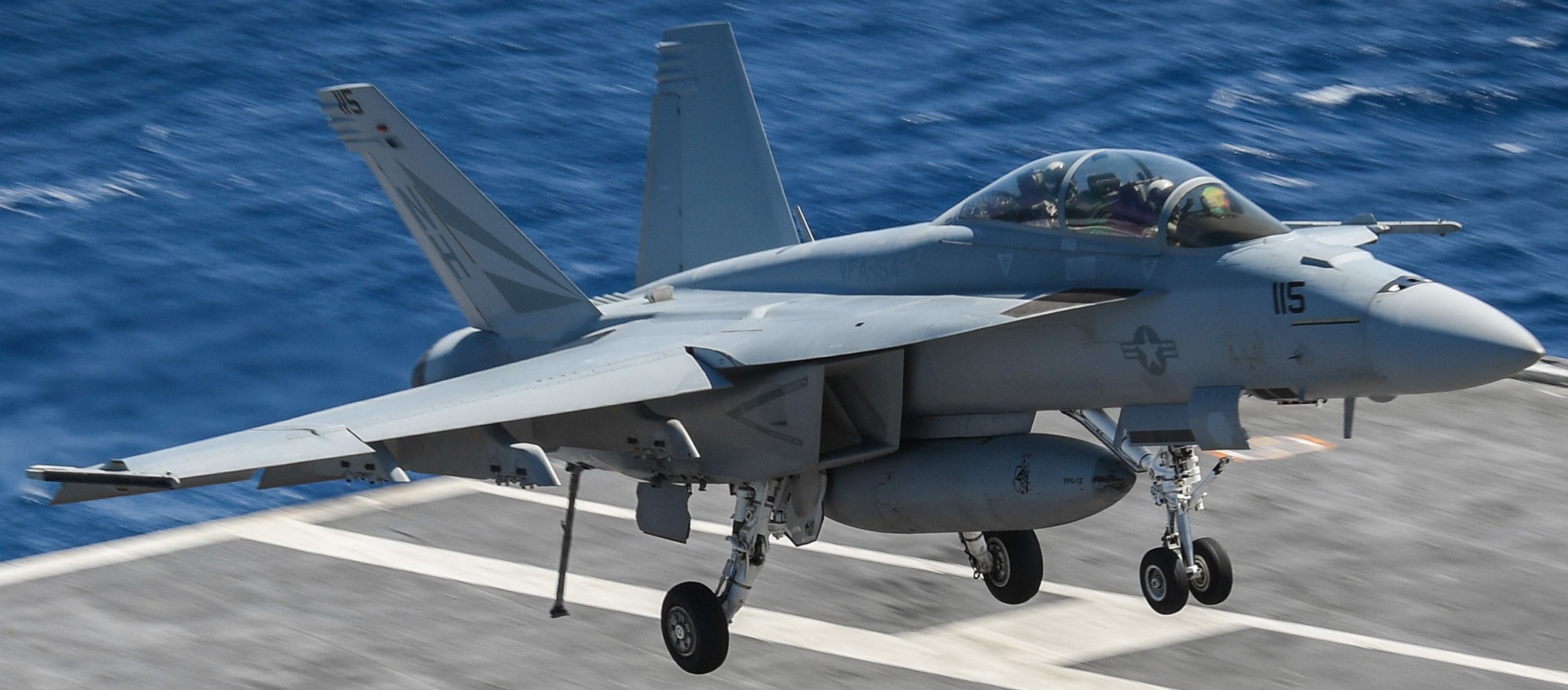 vfa-154 black knights strike fighter squadron navy f/a-18f super hornet carrier air wing cvw-11 uss nimitz cvn-68 38