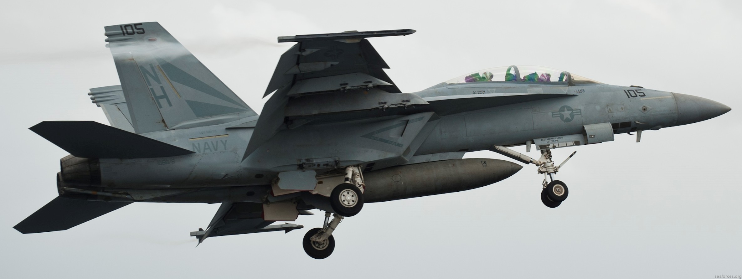 vfa-154 black knights strike fighter squadron navy f/a-18f super hornet carrier air wing cvw-11 uss nimitz cvn-68 43