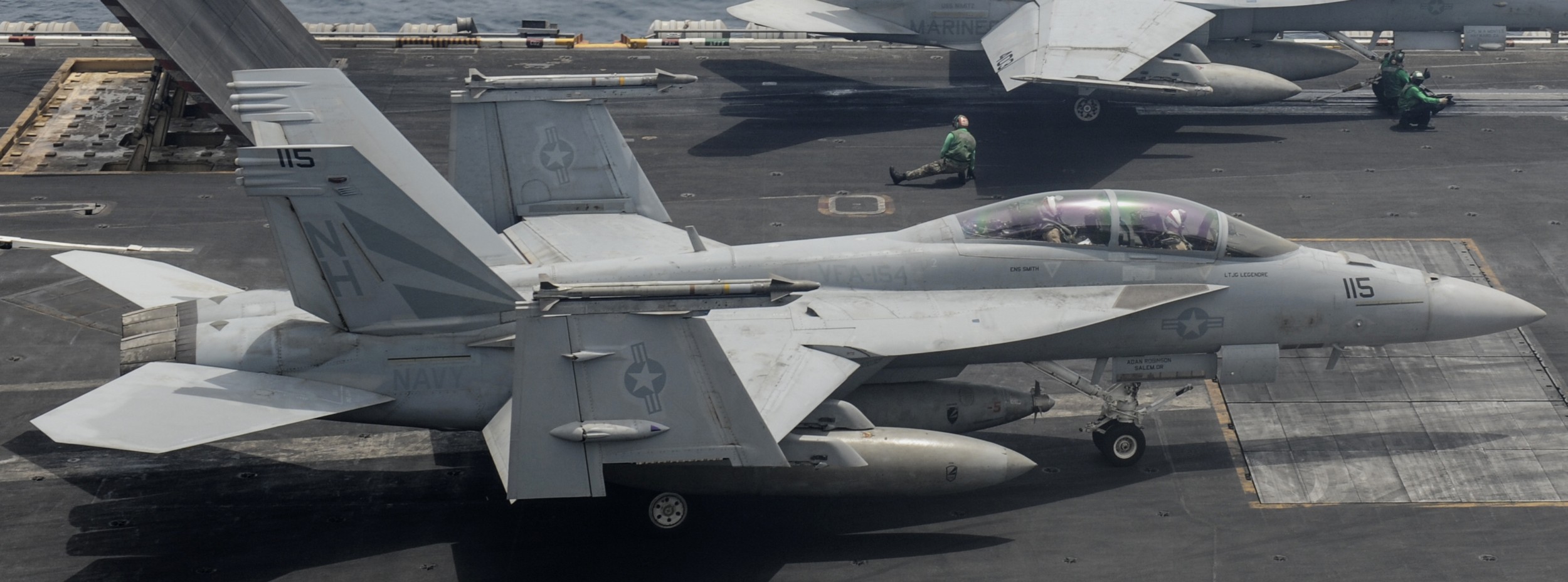 vfa-154 black knights strike fighter squadron navy f/a-18f super hornet carrier air wing cvw-11 uss nimitz cvn-68 57