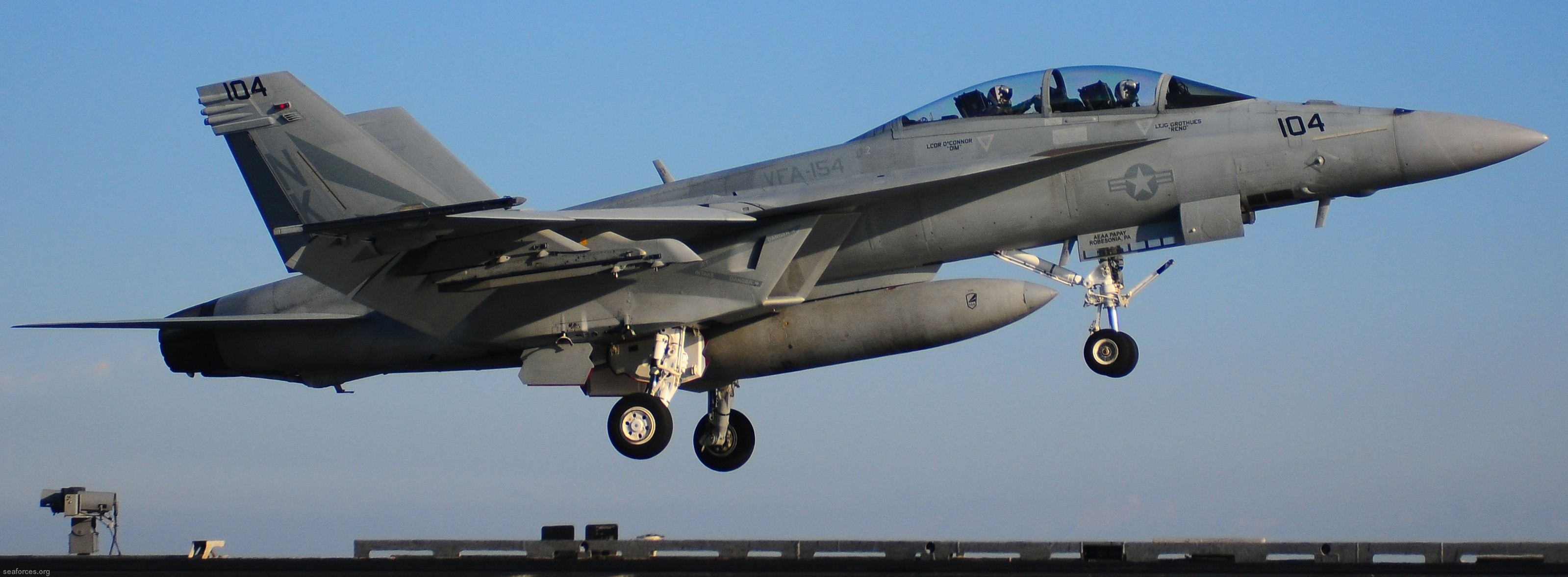 vfa-154 black knights strike fighter squadron navy f/a-18f super hornet carrier air wing cvw-14 uss ronald reagan cvn-76 101