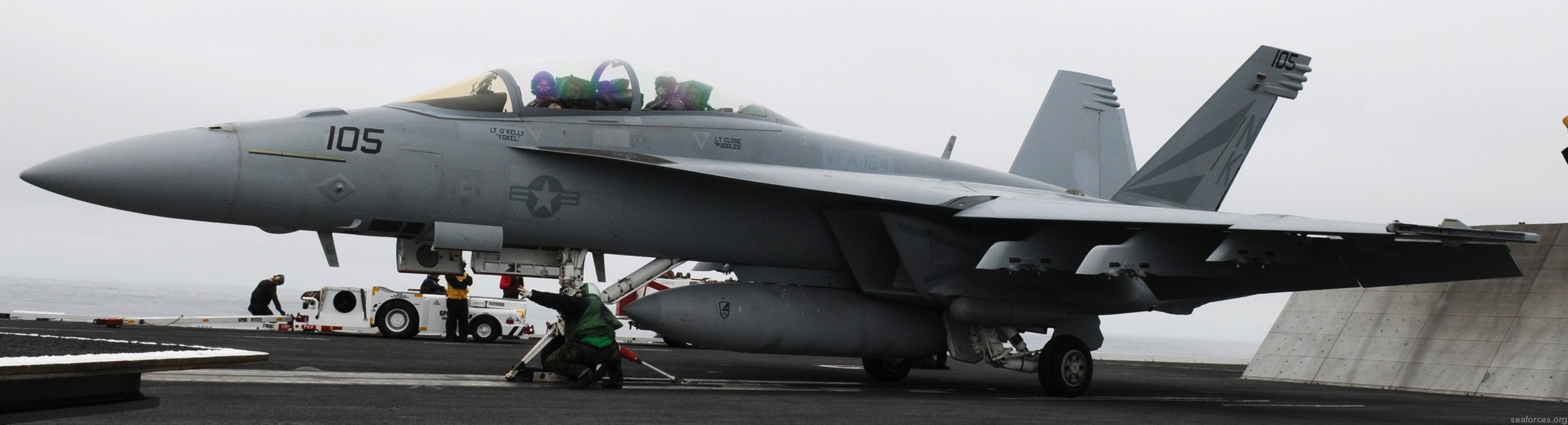 vfa-154 black knights strike fighter squadron navy f/a-18f super hornet carrier air wing cvw-14 uss ronald reagan cvn-76 107