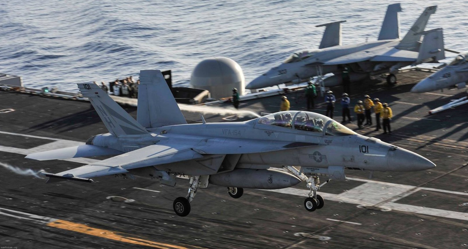 vfa-154 black knights strike fighter squadron navy f/a-18f super hornet carrier air wing cvw-11 uss nimitz cvn-68 137