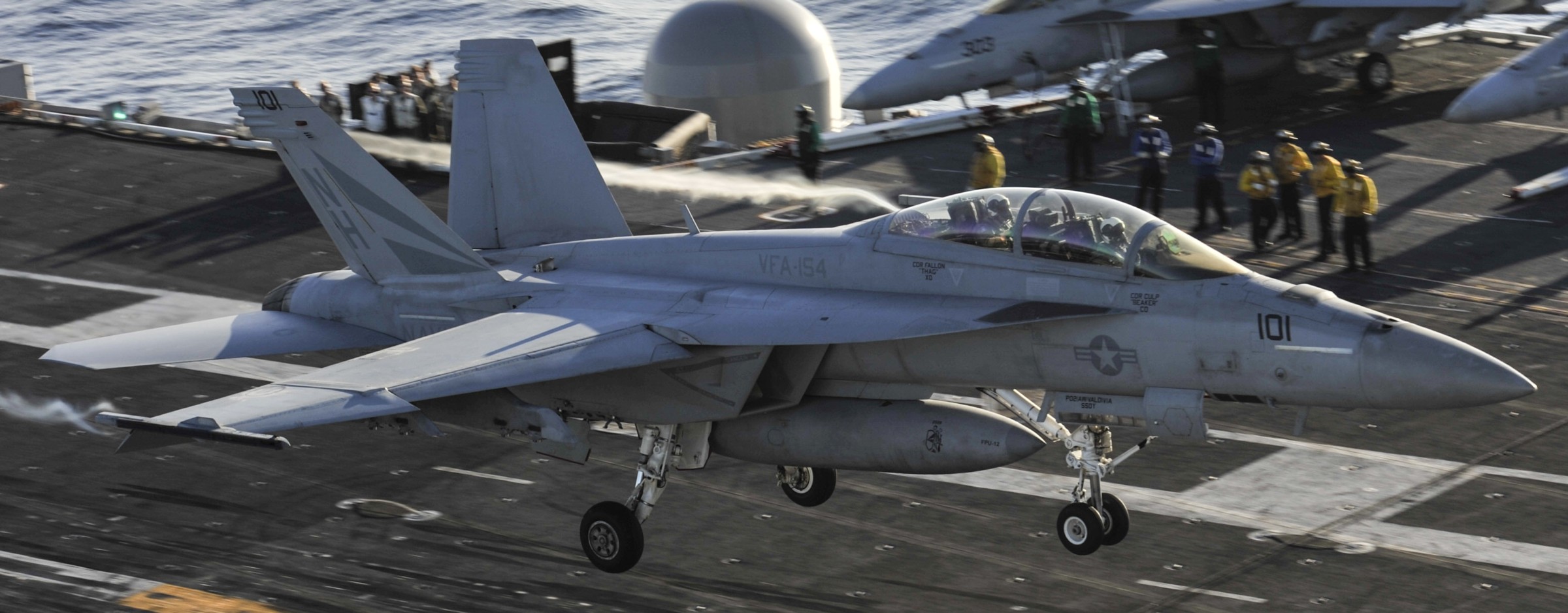 vfa-154 black knights strike fighter squadron navy f/a-18f super hornet carrier air wing cvw-11 uss nimitz cvn-68 137