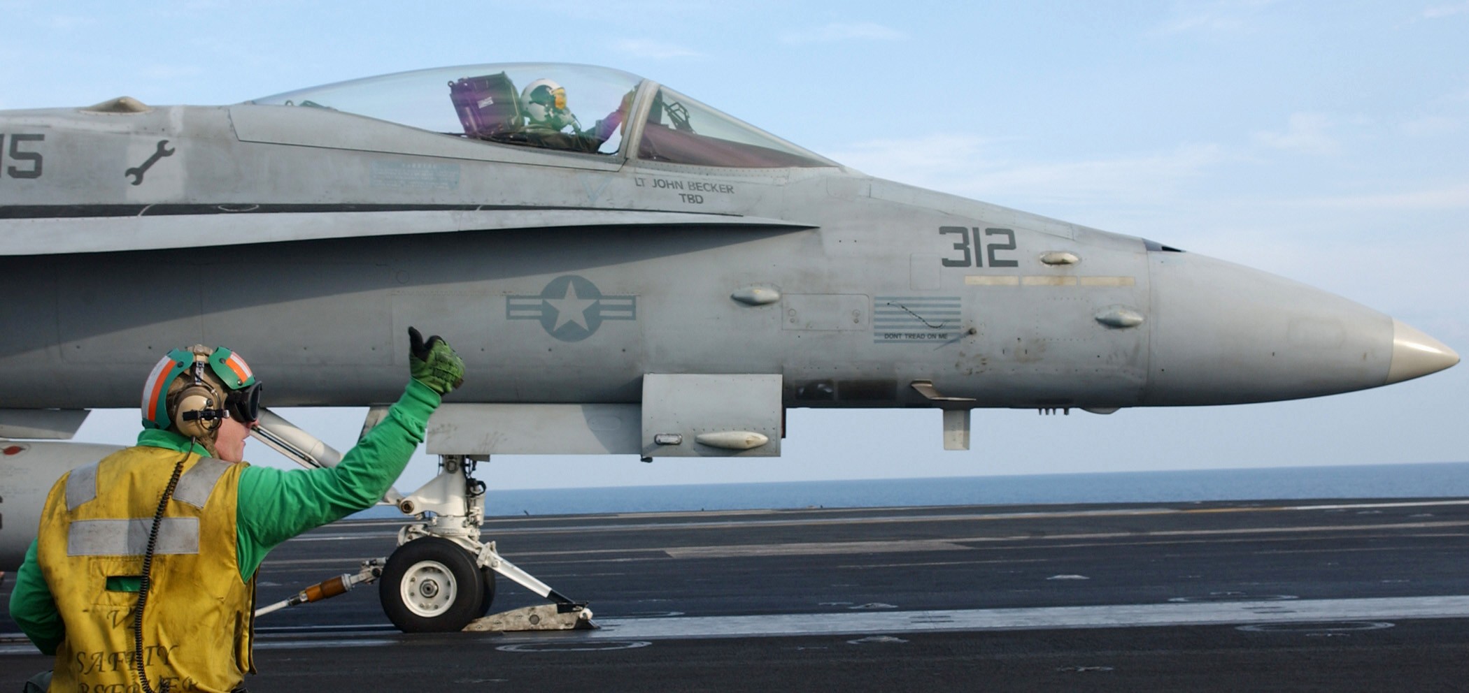 vfa-15 valions strike fighter squadron f/a-18c hornet cvn-71 uss theodore roosevelt cvw-8 us navy 03