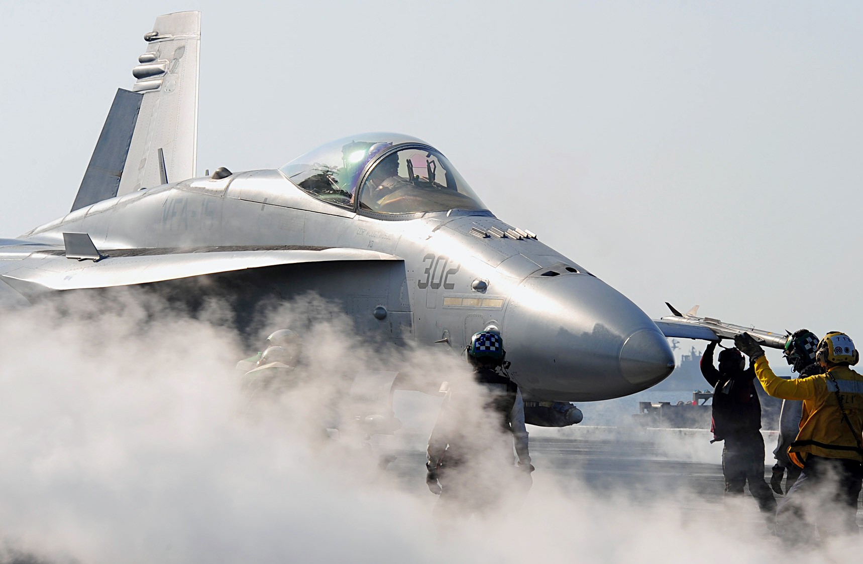 vfa-15 valions strike fighter squadron f/a-18c hornet cvn-71 uss theodore roosevelt cvw-8 us navy 20