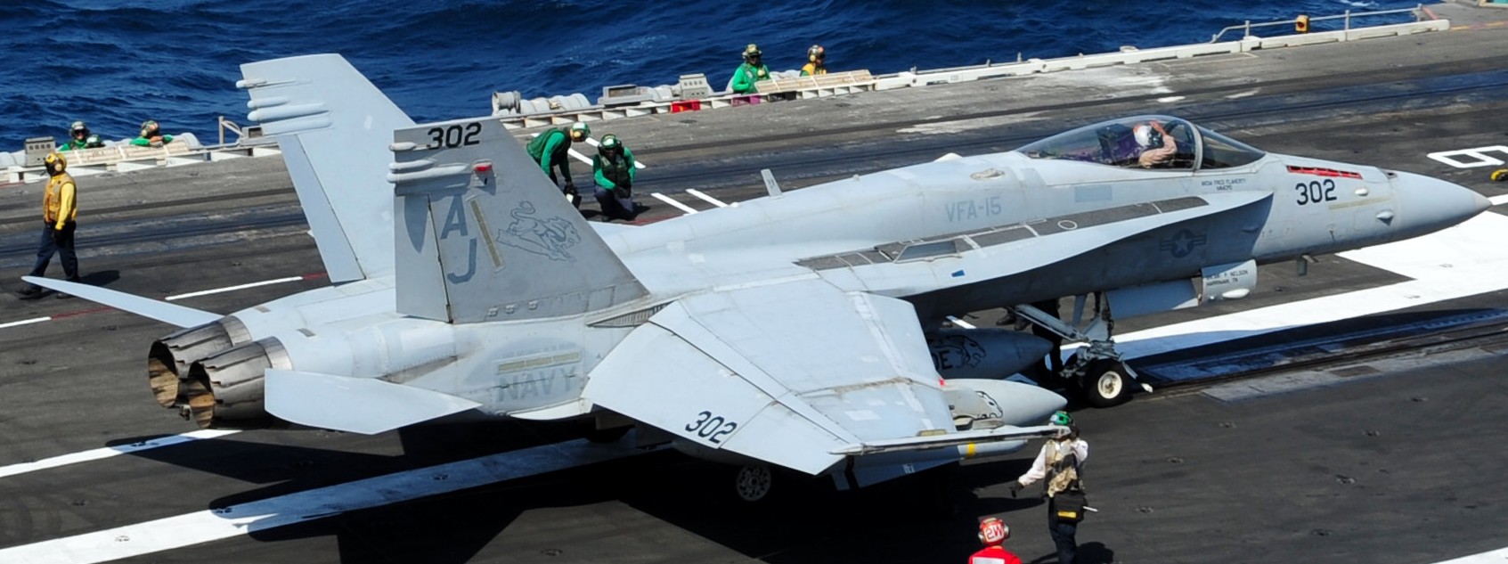 vfa-15 valions strike fighter squadron f/a-18c hornet cvn-77 uss george h. w. bush cvw-8 us navy 31