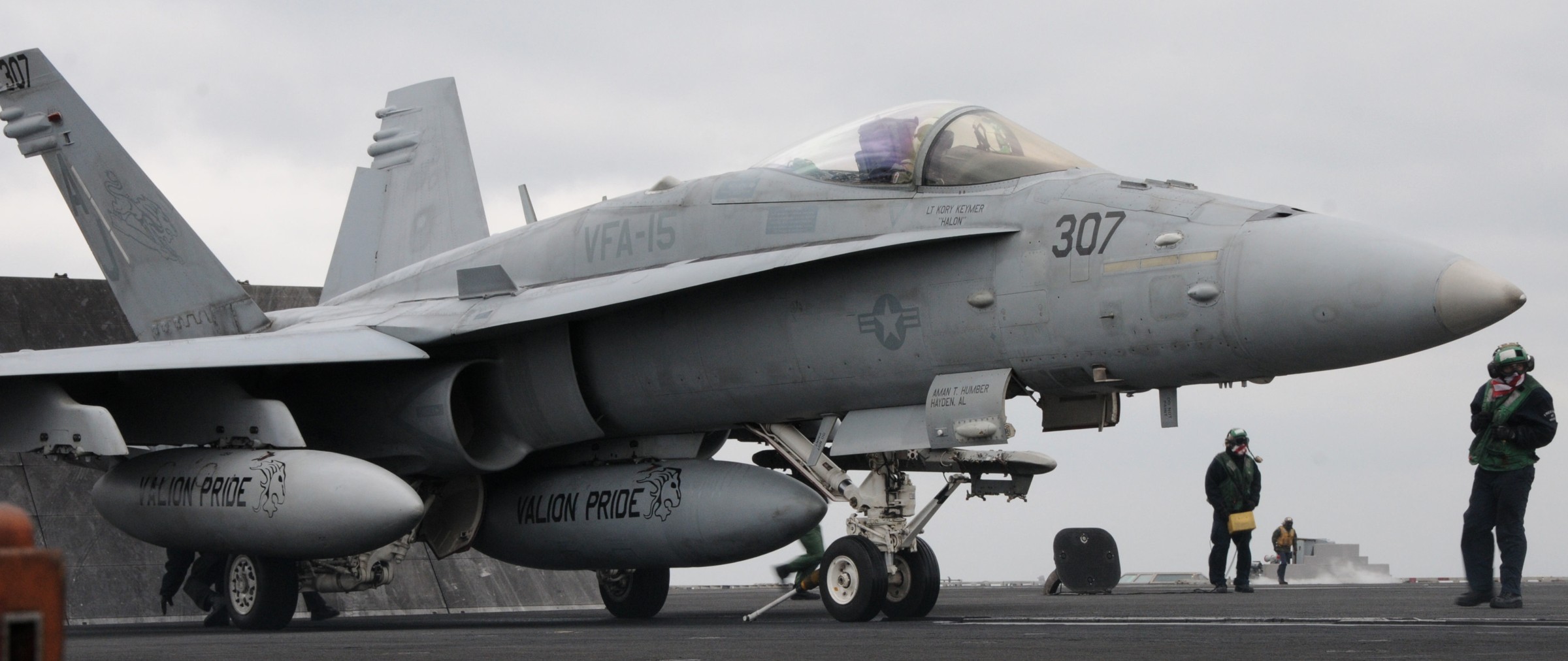 vfa-15 valions strike fighter squadron f/a-18c hornet cvn-77 uss george h. w. bush cvw-8 us navy 36