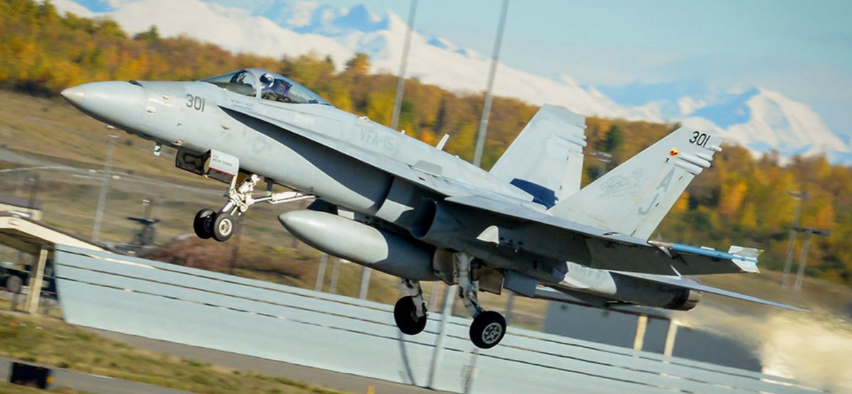 vfa-15 valions strike fighter squadron f/a-18c hornet joint base elmendorf richardson alaska red flag 37