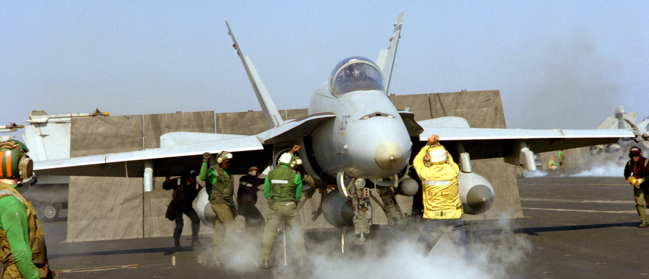 vfa-15 valions strike fighter squadron f/a-18a hornet cvn-71 uss theodore roosevelt cvw-8 us navy 49