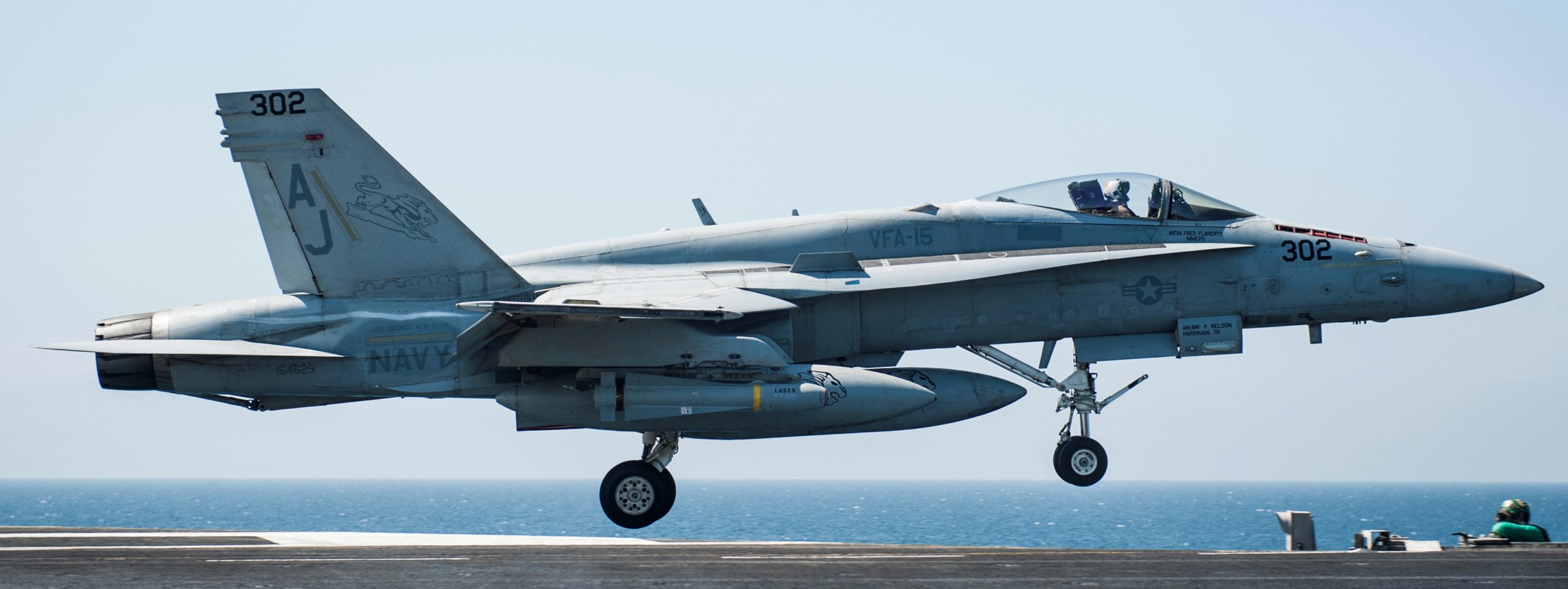 vfa-15 valions strike fighter squadron f/a-18c hornet cvn-77 uss george h. w. bush cvw-8 us navy 26p