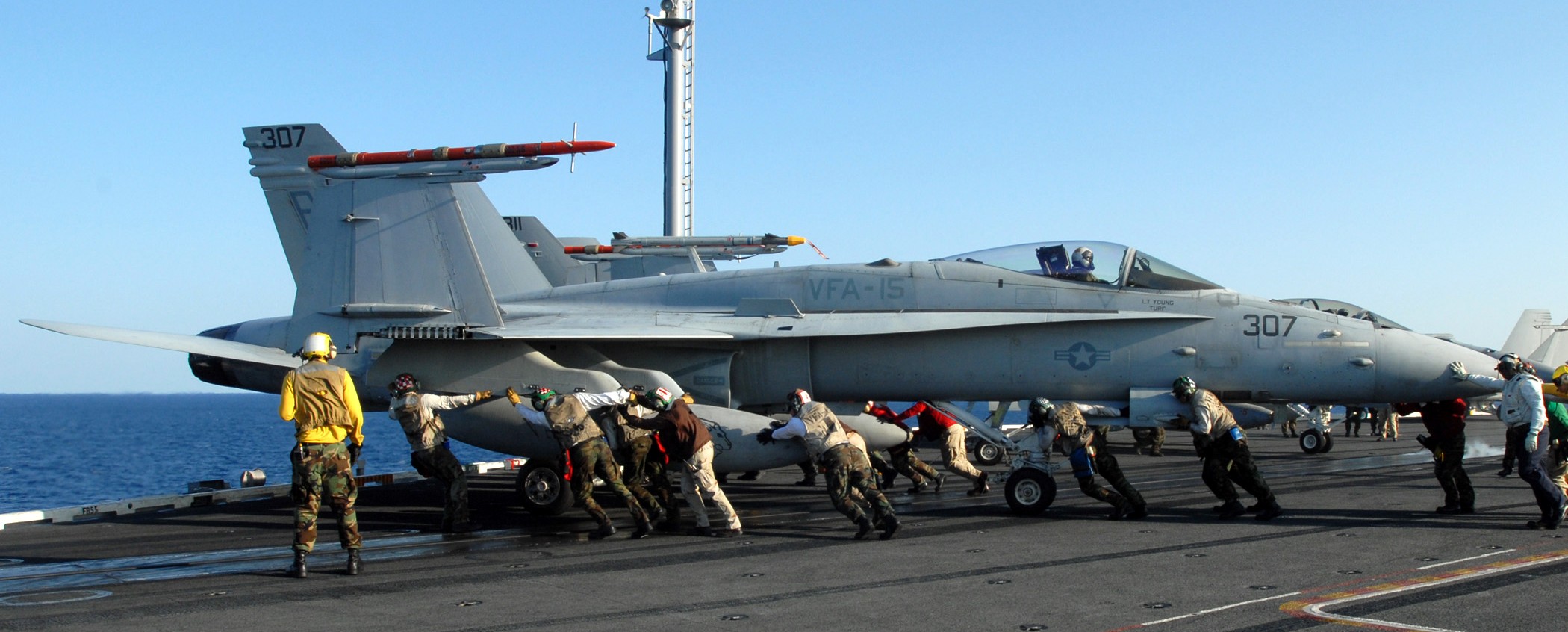 vfa-15 valions strike fighter squadron f/a-18c hornet cvn-71 uss theodore roosevelt cvw-8 us navy 59p