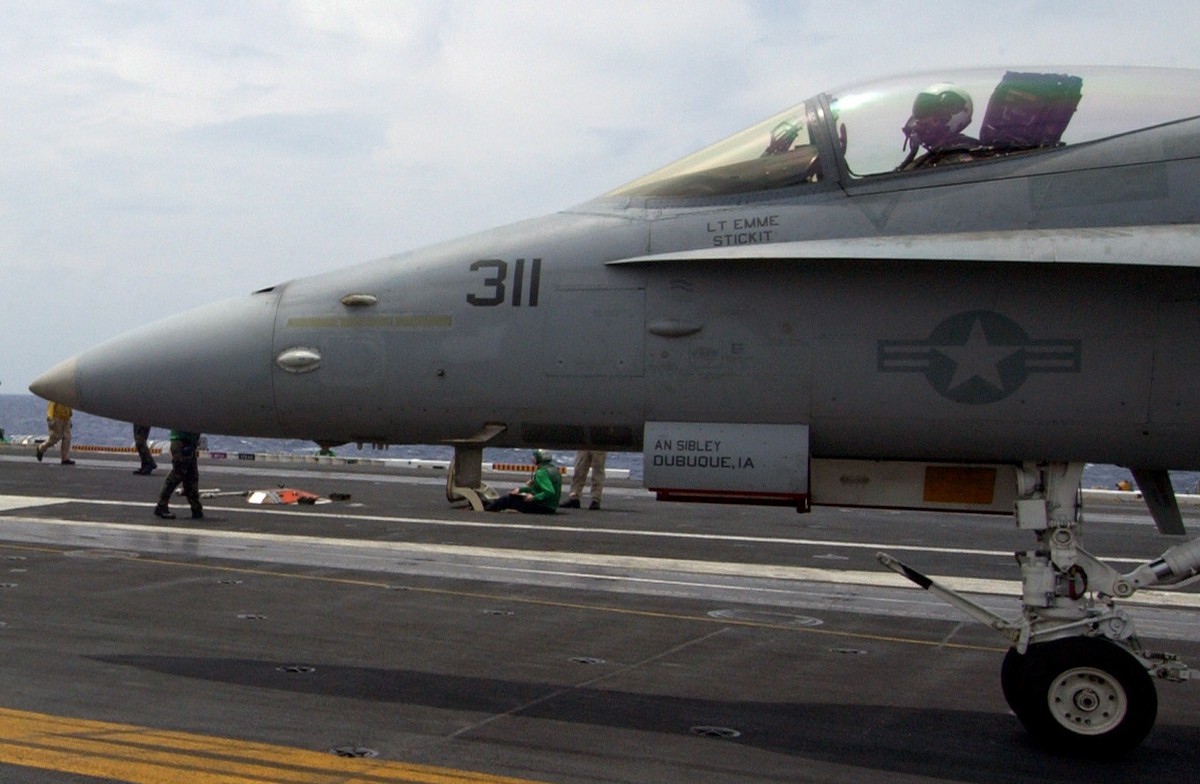 vfa-15 valions strike fighter squadron f/a-18c hornet cvn-71 uss theodore roosevelt cvw-8 us navy 60p