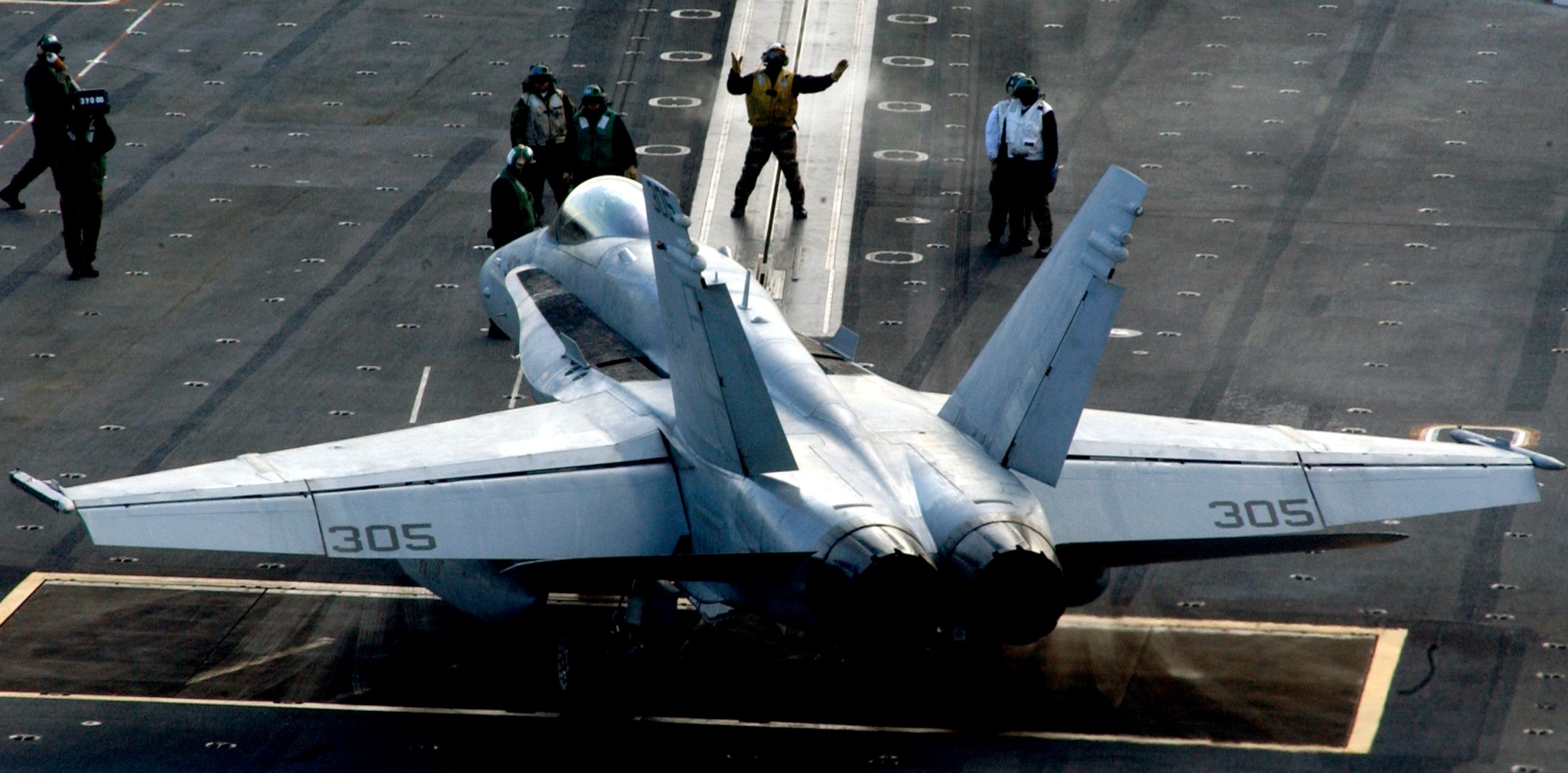 vfa-15 valions strike fighter squadron f/a-18c hornet cvn-71 uss theodore roosevelt cvw-8 us navy 62p