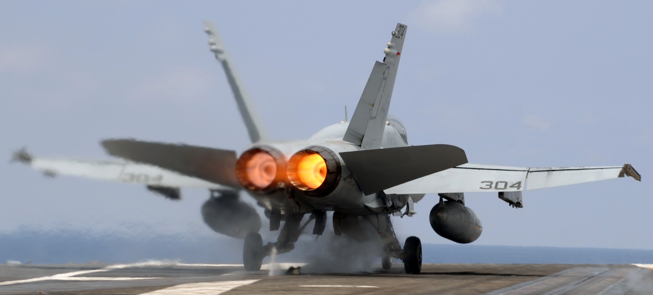 vfa-15 valions strike fighter squadron f/a-18c hornet cvn-71 uss theodore roosevelt cvw-8 us navy 64p
