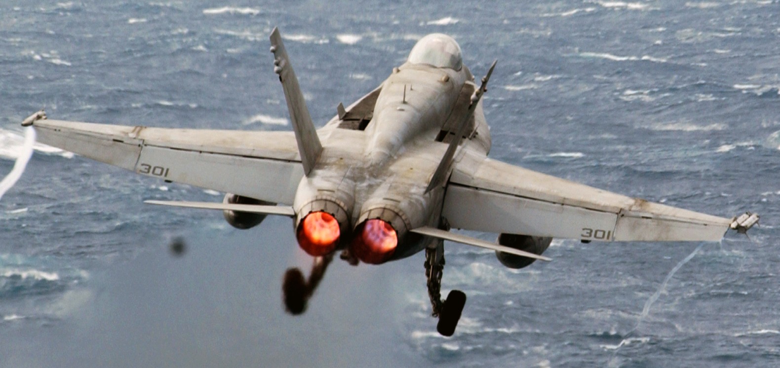 vfa-15 valions strike fighter squadron f/a-18c hornet cvn-71 uss theodore roosevelt cvw-8 us navy 68p