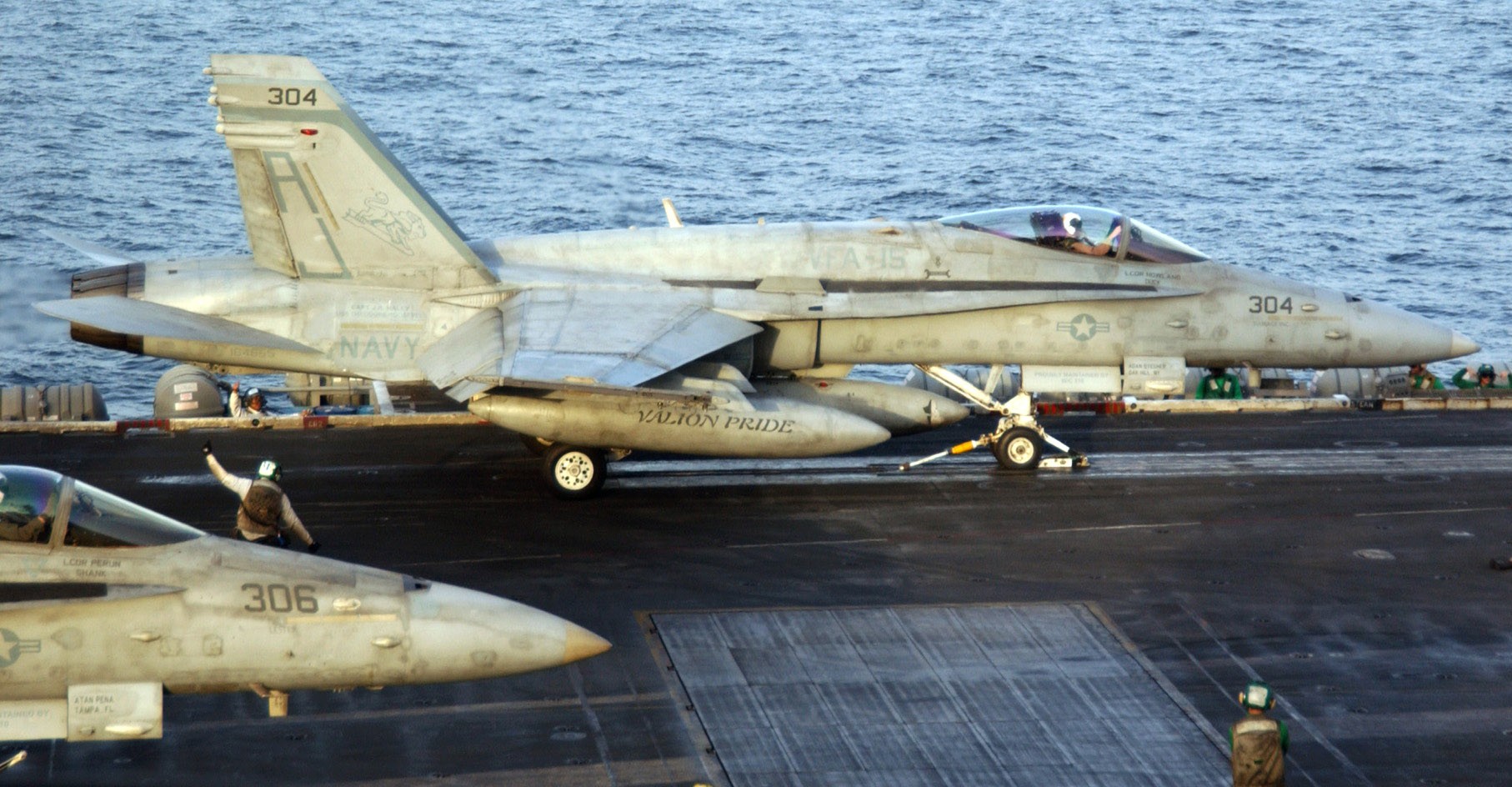 vfa-15 valions strike fighter squadron f/a-18c hornet cvn-71 uss theodore roosevelt cvw-8 us navy 72p
